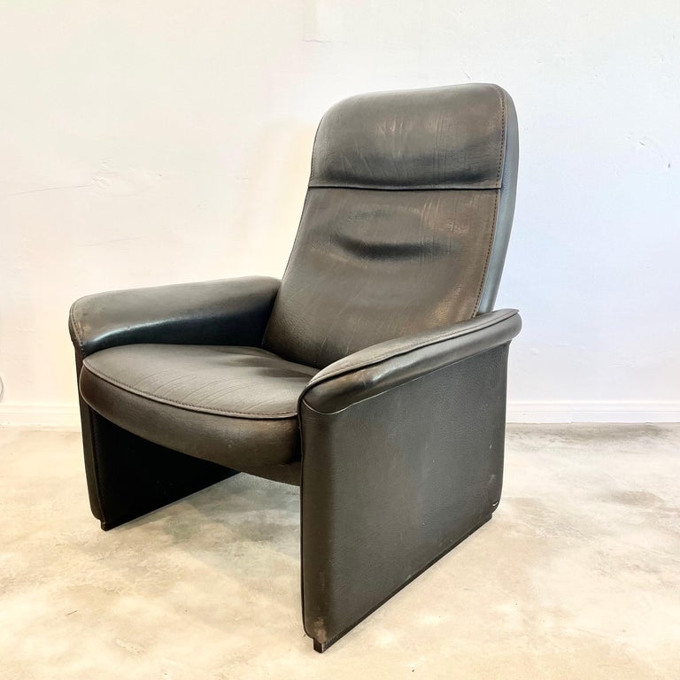 Pair of De Sede DS-50 Black Leather Recliner Chairs, 1970s Switzerland