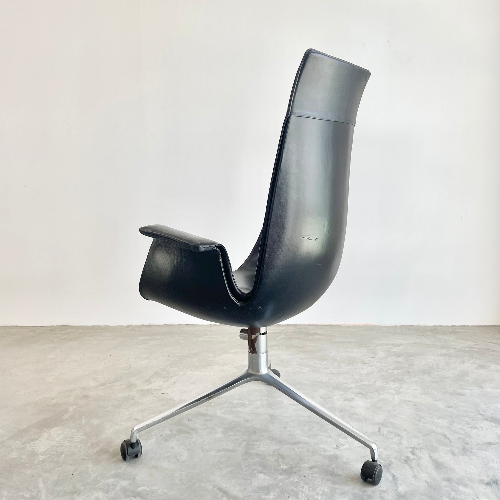 Fabricius Kastholm Leather 'Bird' Chairs