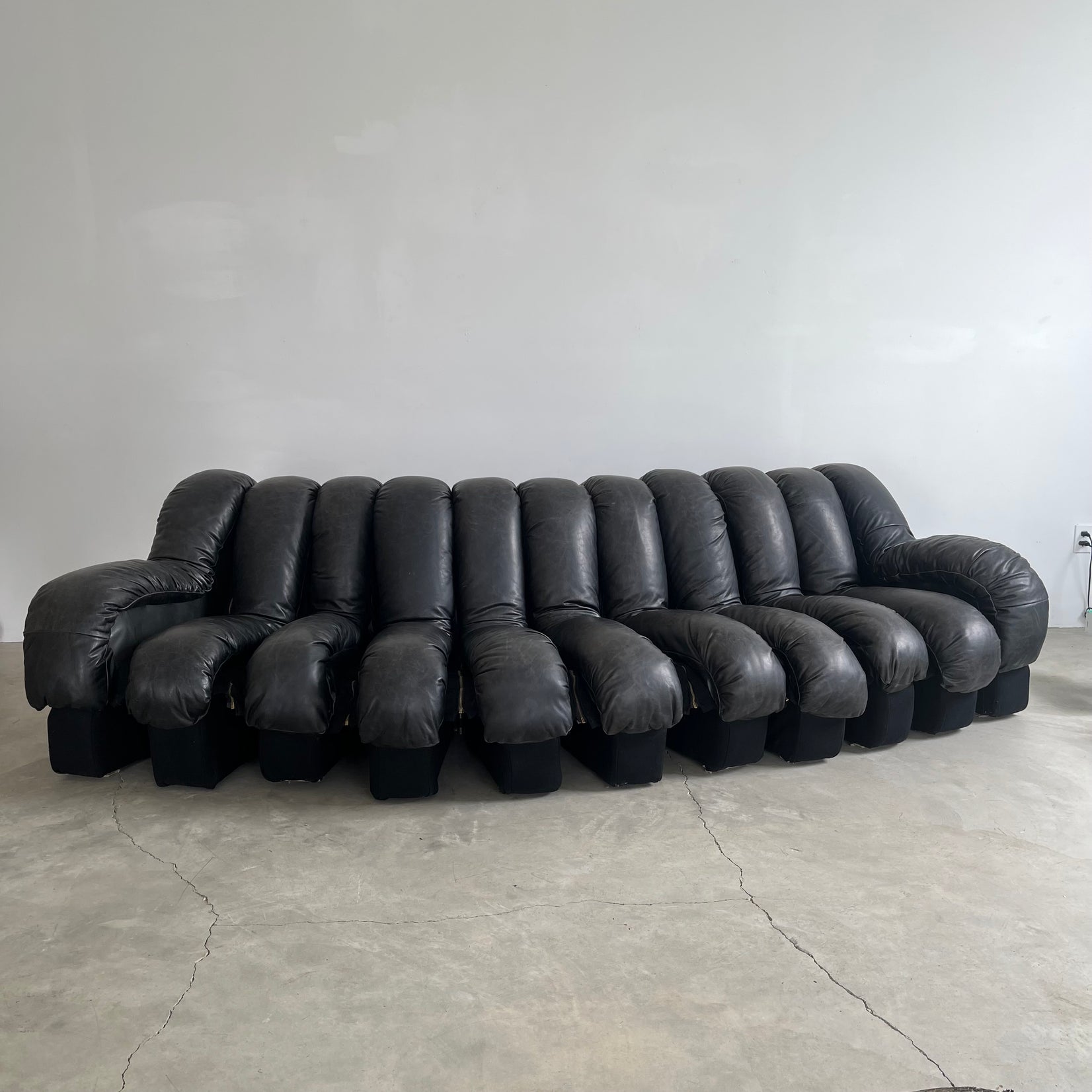 DS-600 Non-Stop Sofa with 11 Elements