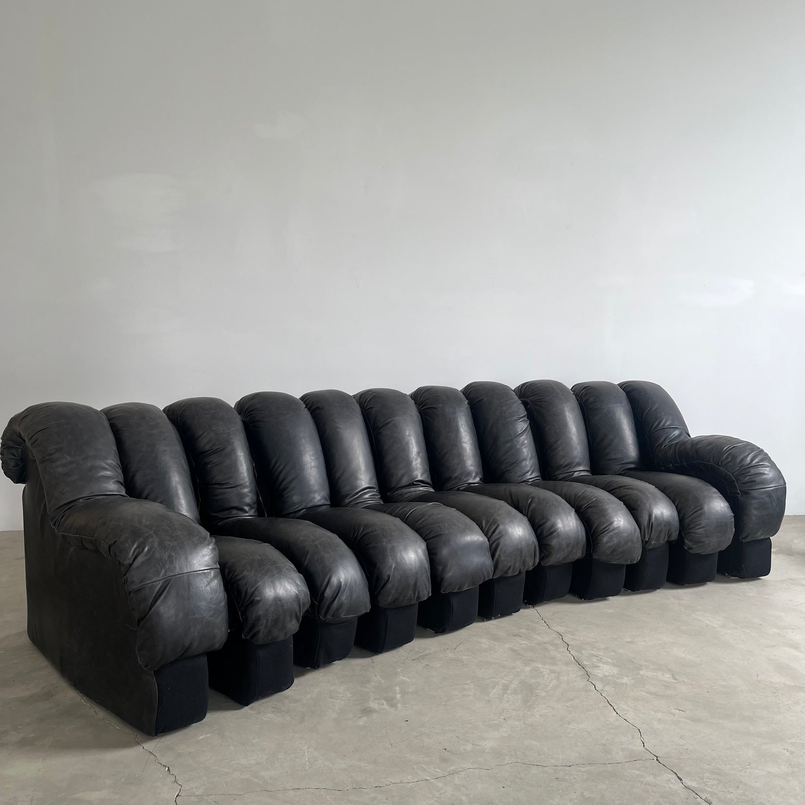 DS-600 Non-Stop Sofa with 11 Elements