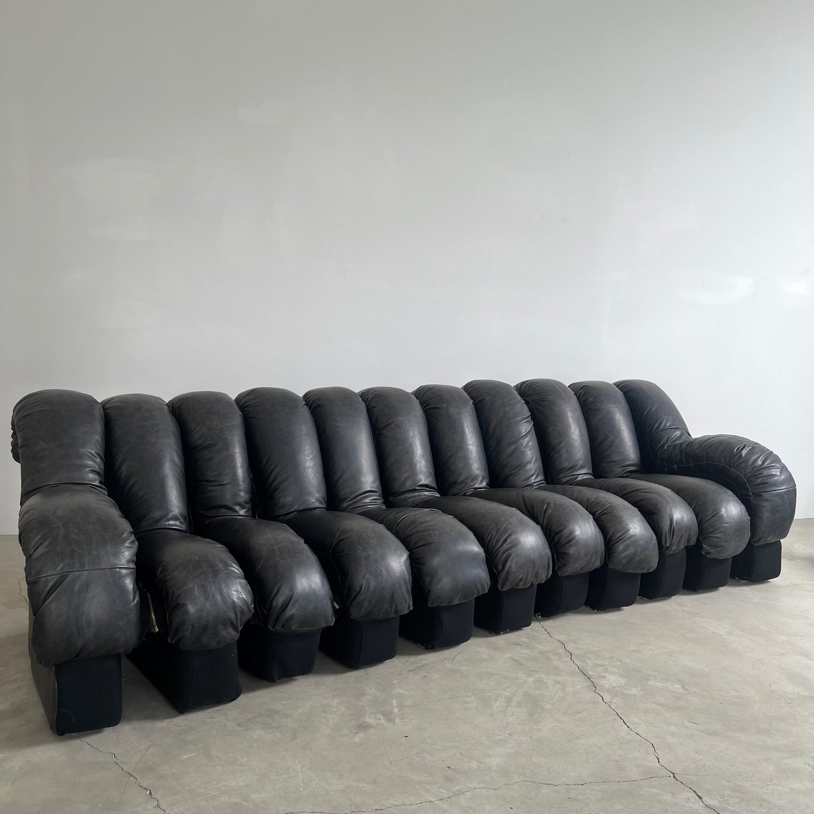 DS-600 Non-Stop Sofa with 11 Elements