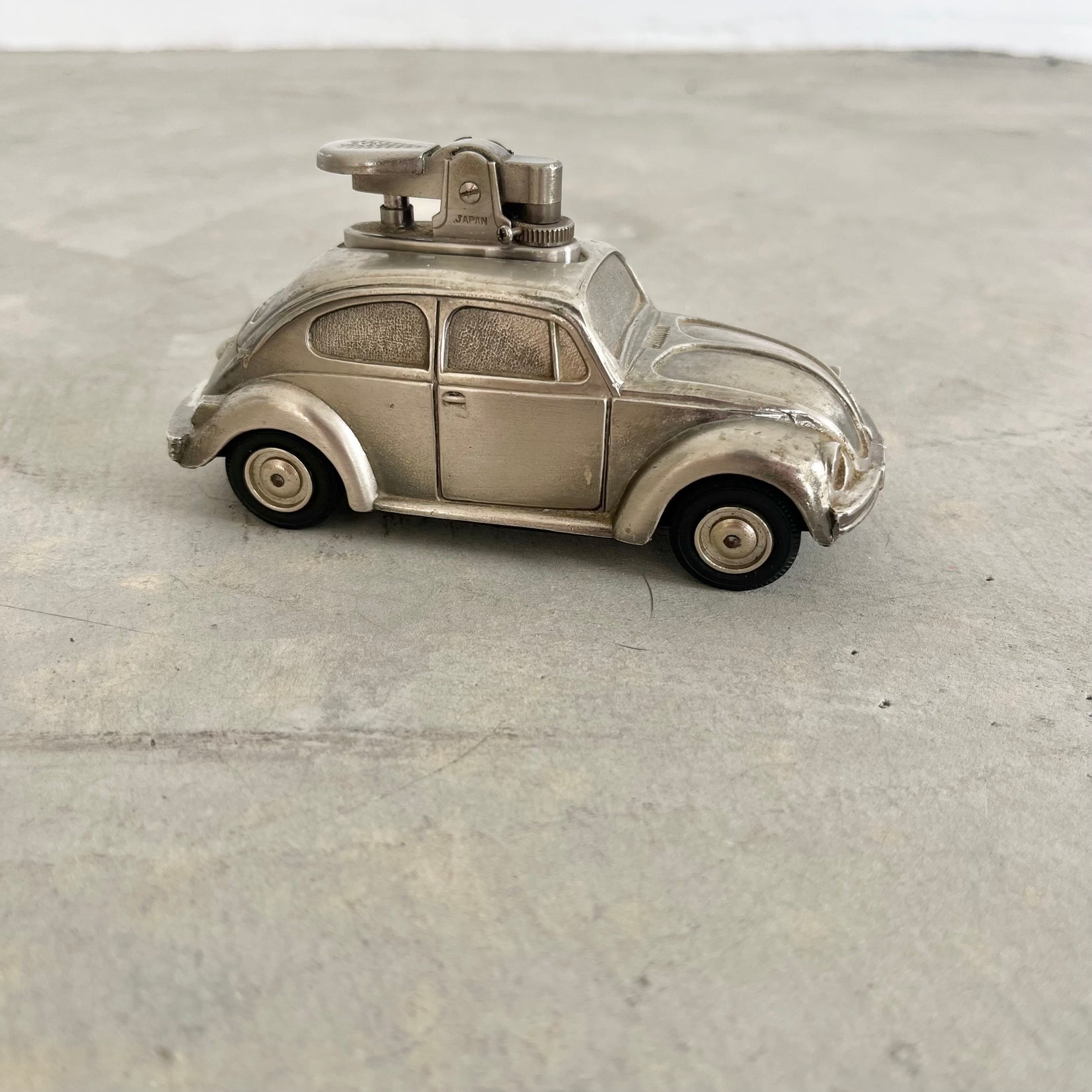 Volkswagen Beetle Table Lighter