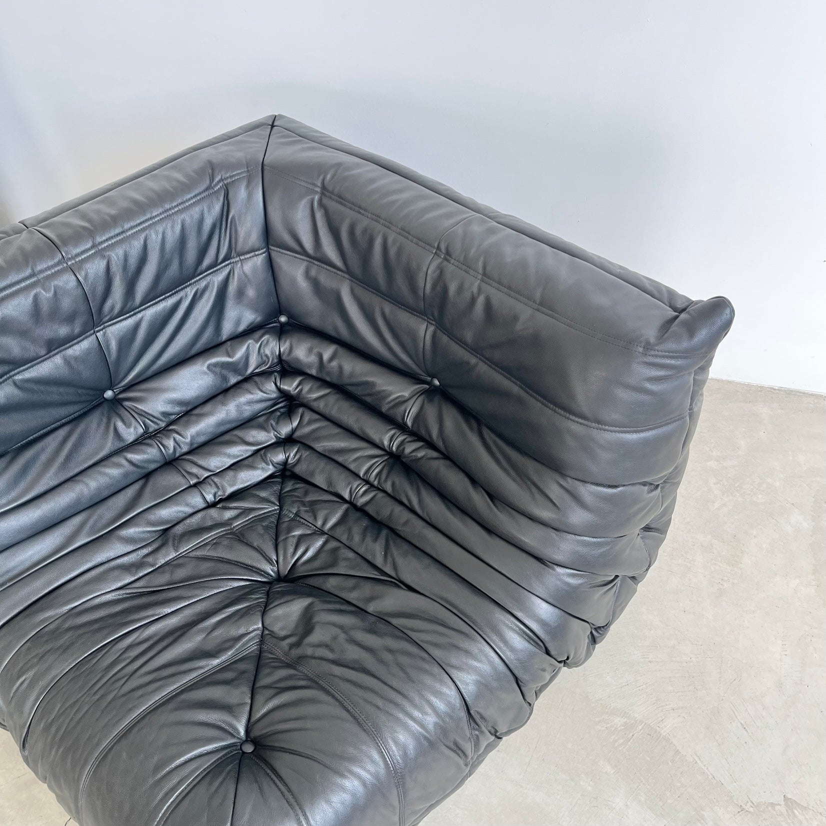 Black Leather Corner Togo Seat