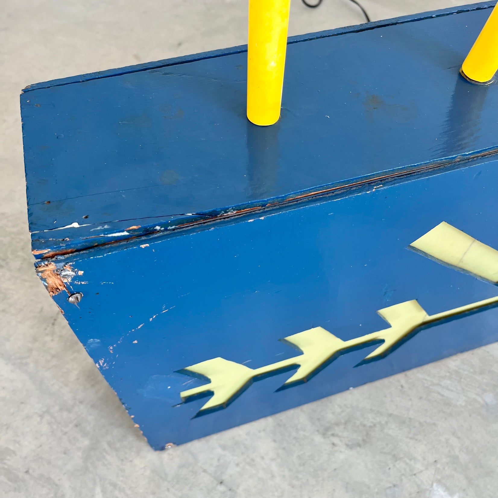 Illuminated 'Arrow of Light' Cub Scout Sign