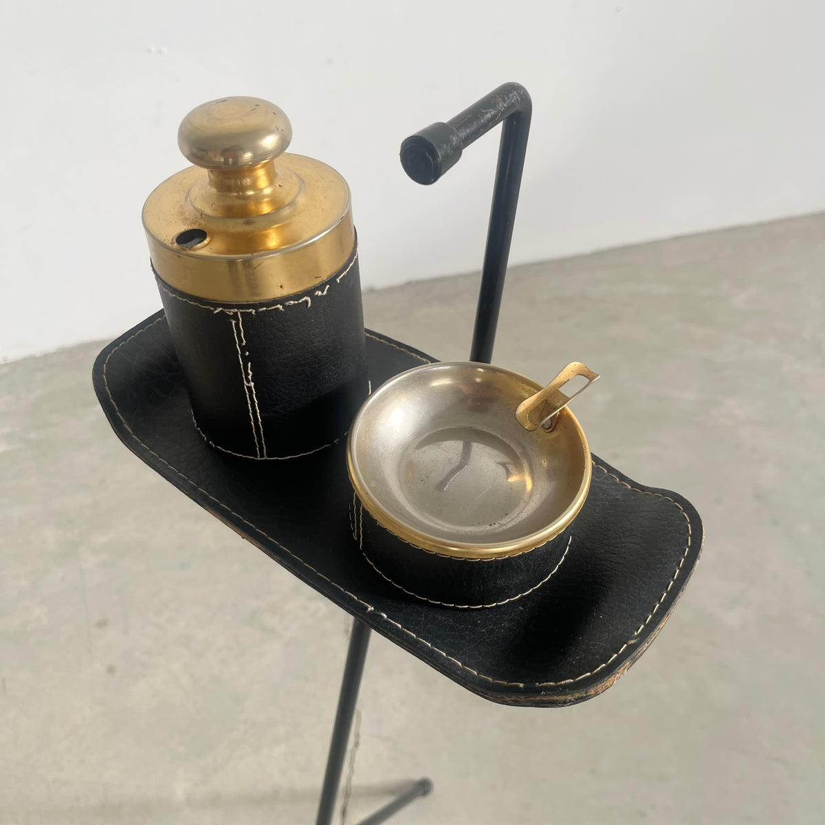 Smoking Stand