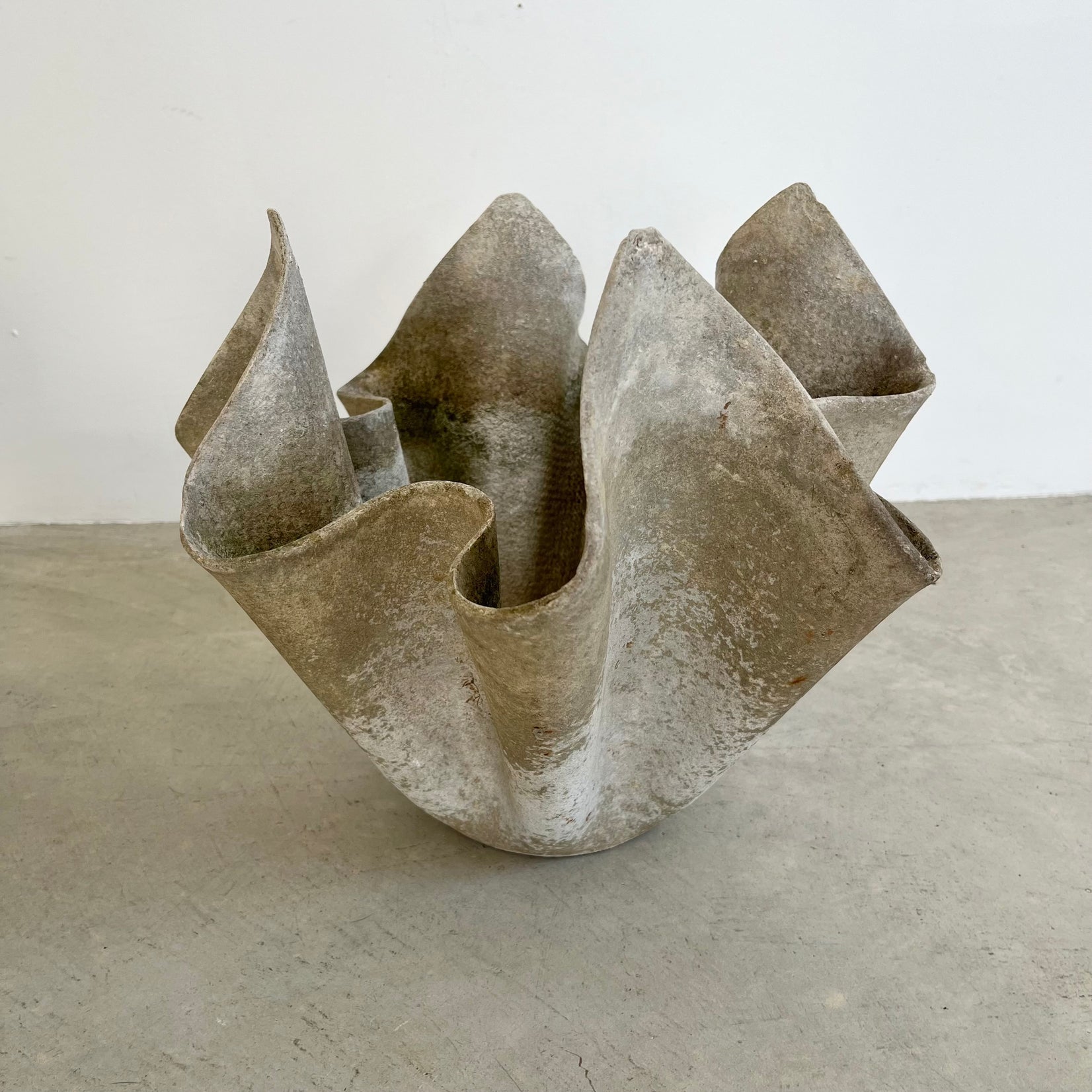 Willy Guhl Petite Handkerchief Planter, 1960s Switzerland