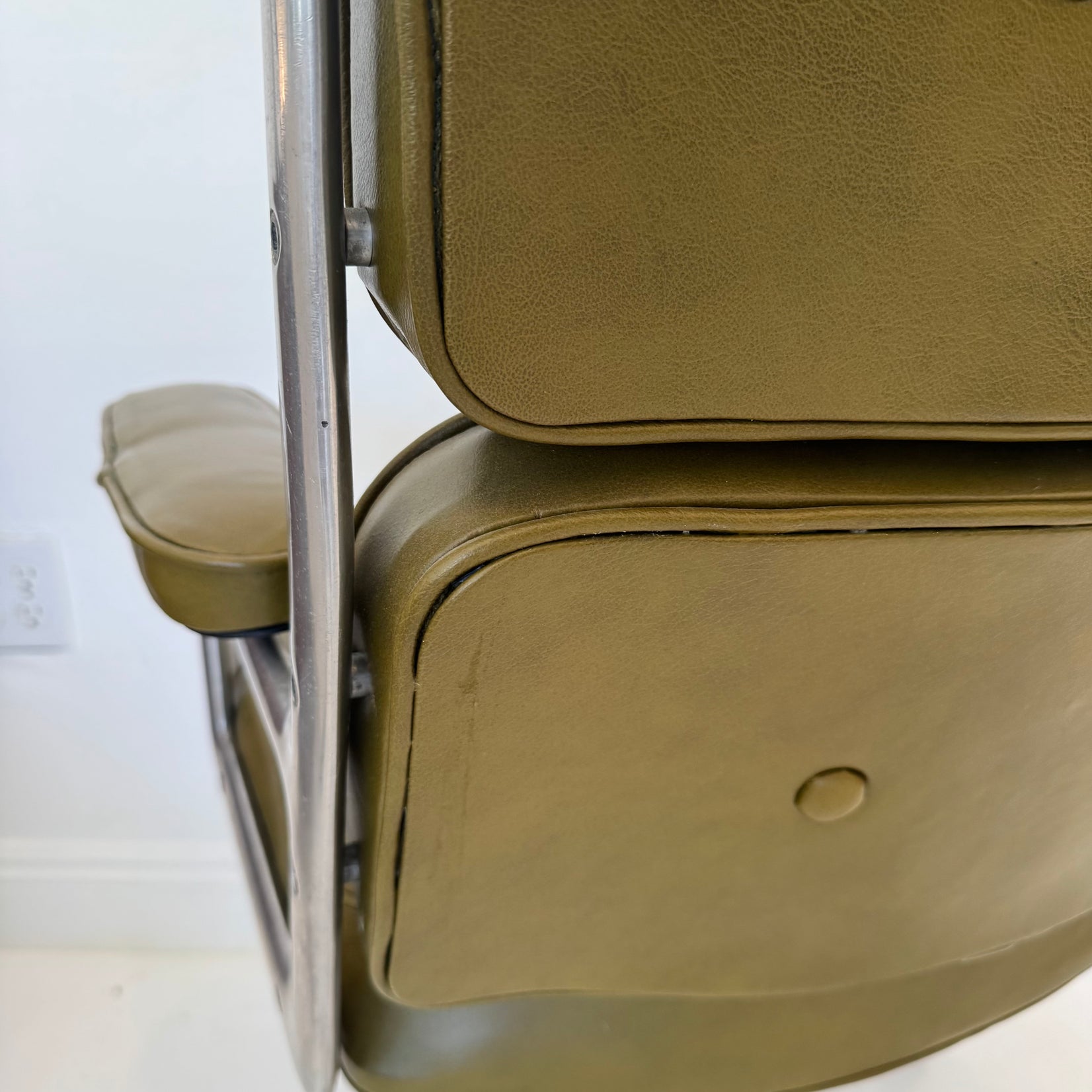 Time Life Chair in Olive Leather for Herman Miller