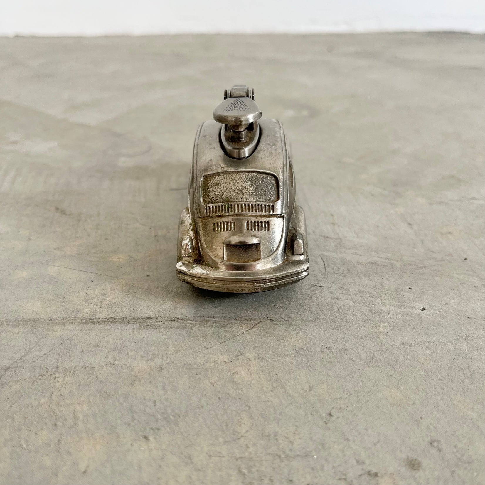 Volkswagen Beetle Table Lighter