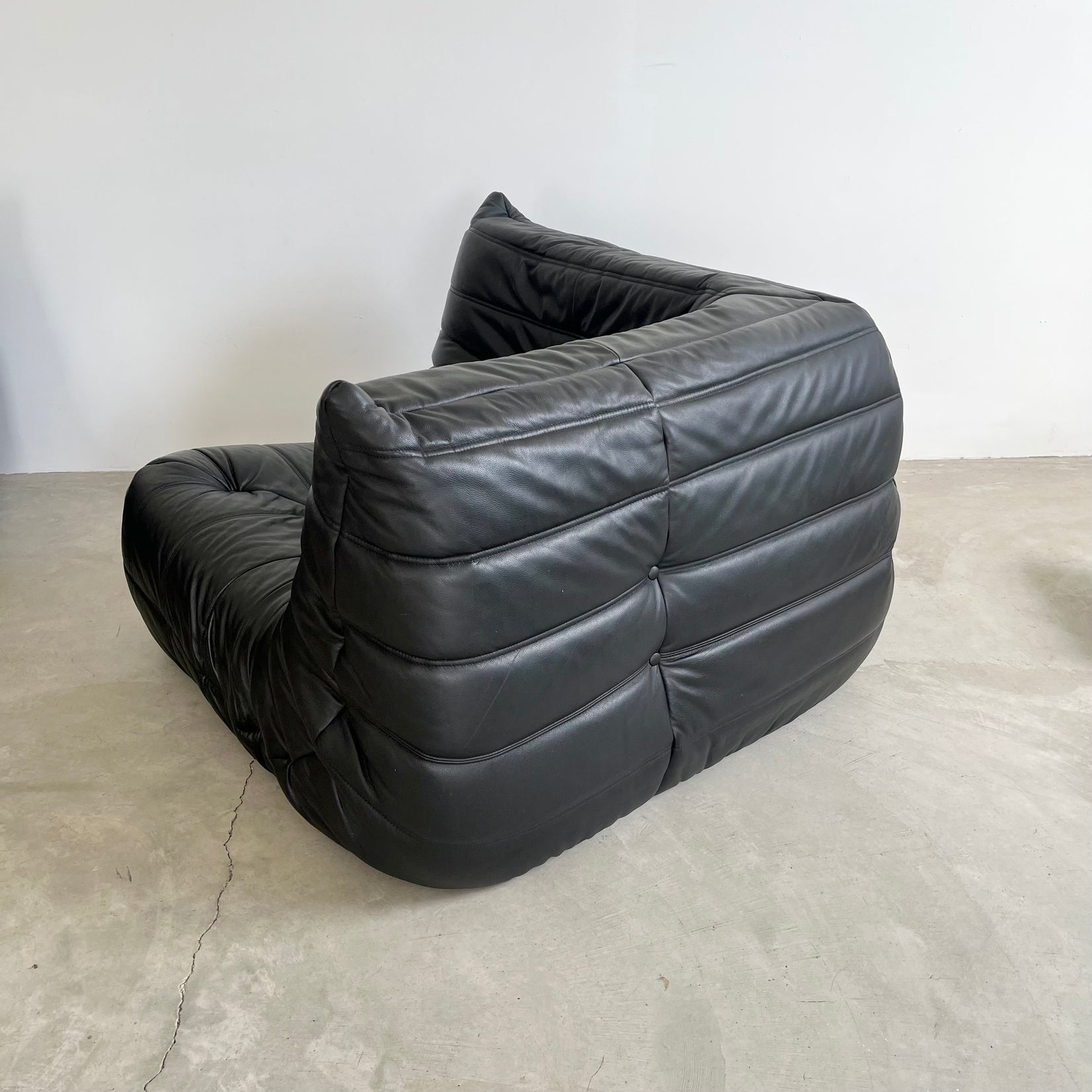 Black Leather Corner Togo Seat