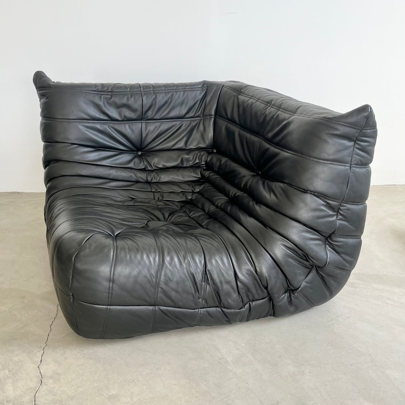 Black Leather Corner Togo Seat