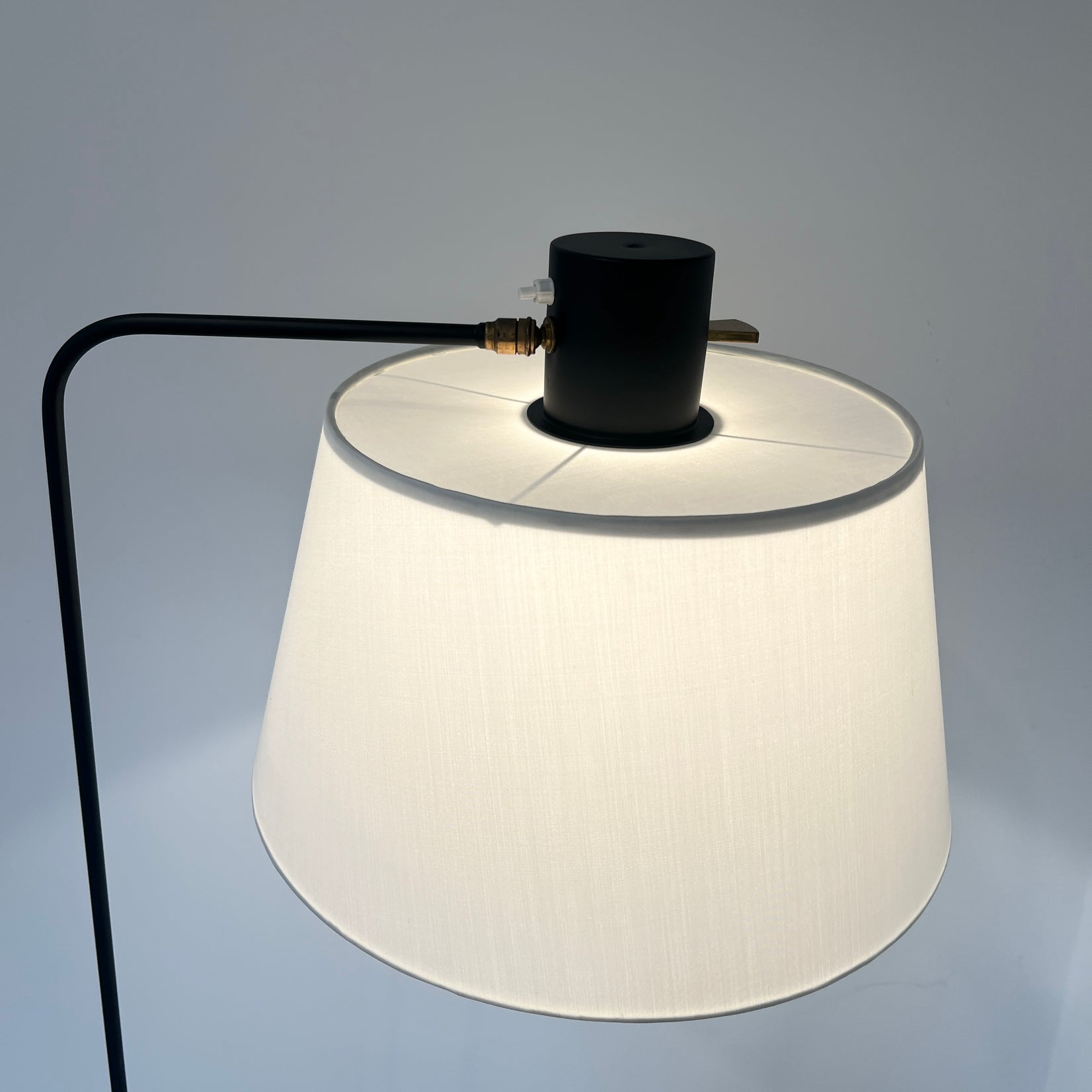 Floor Lamp with Triangular Side Table