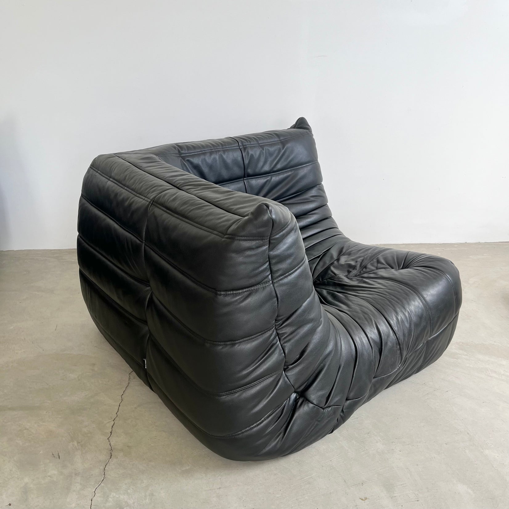 Black Leather Corner Togo Seat