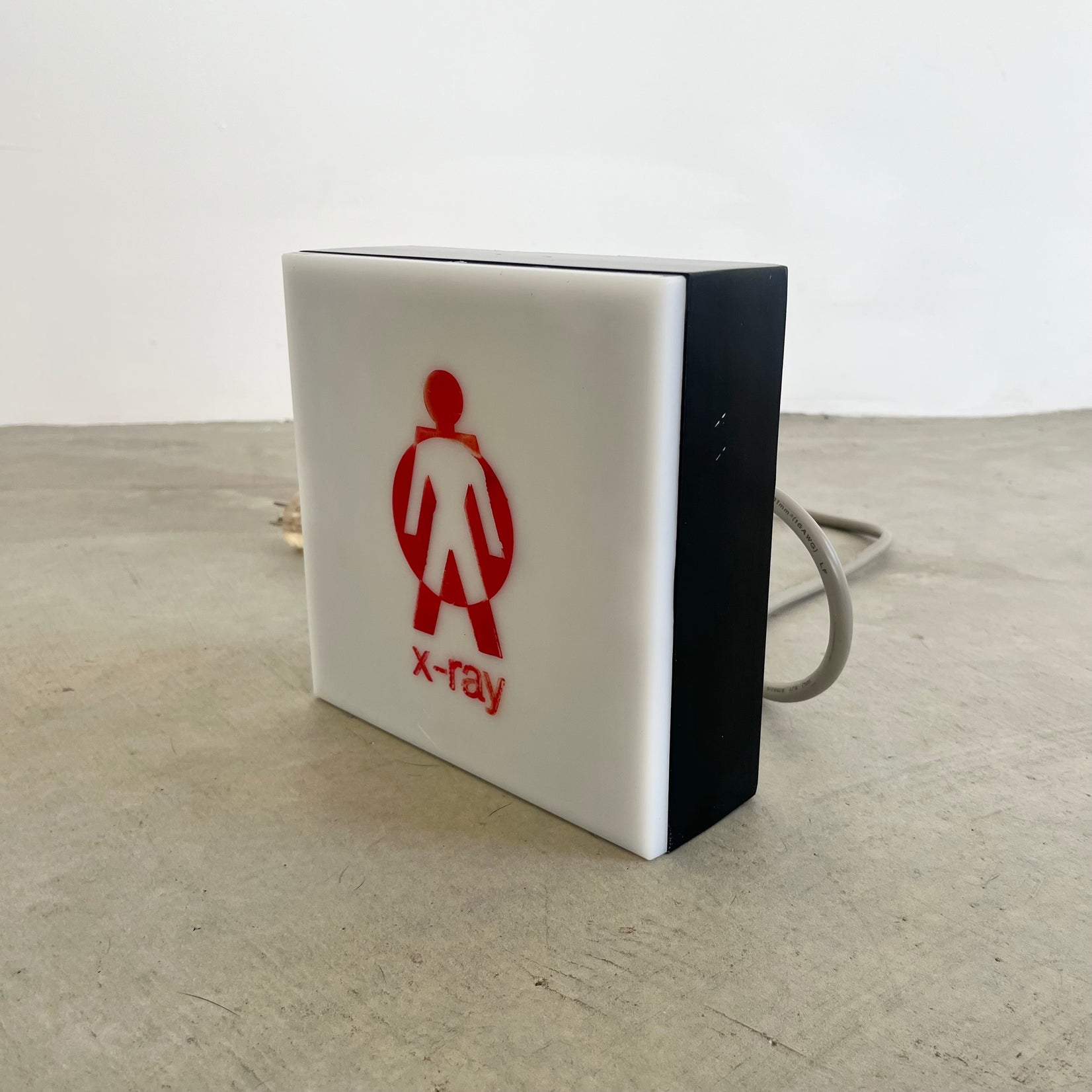 Illuminated X-Ray Sign