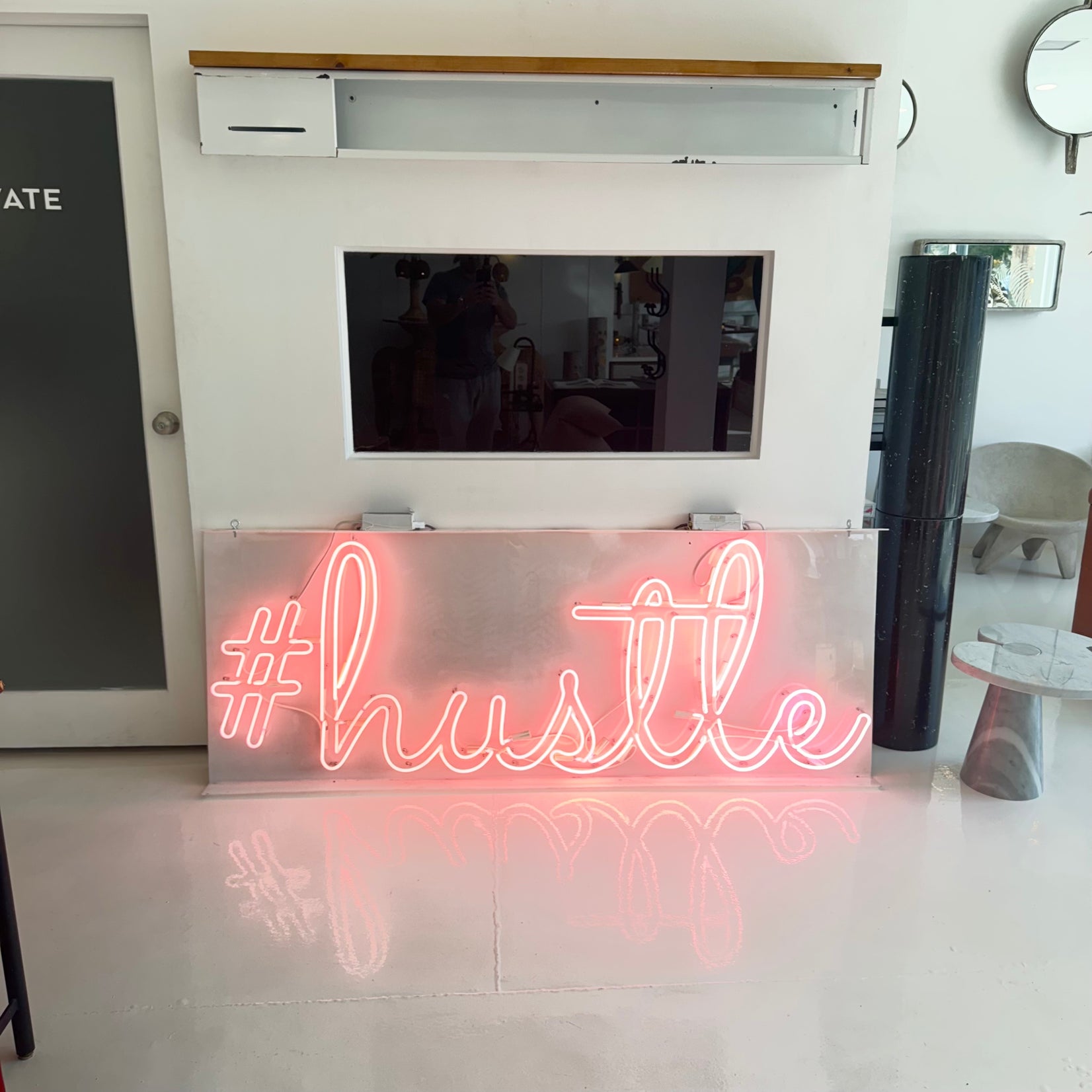 Pink Neon Hustle Sign