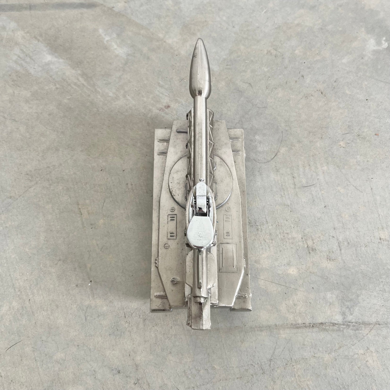 Tank Table Lighter