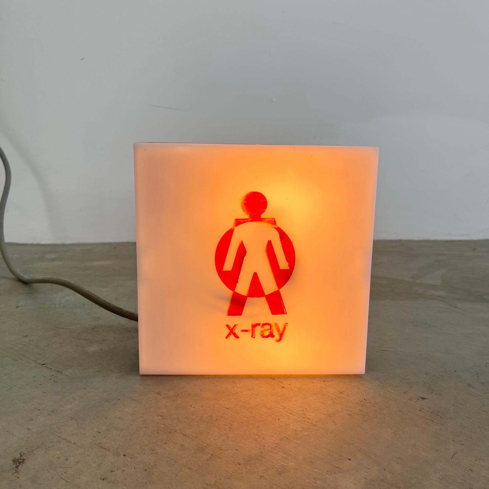 Illuminated X-Ray Sign