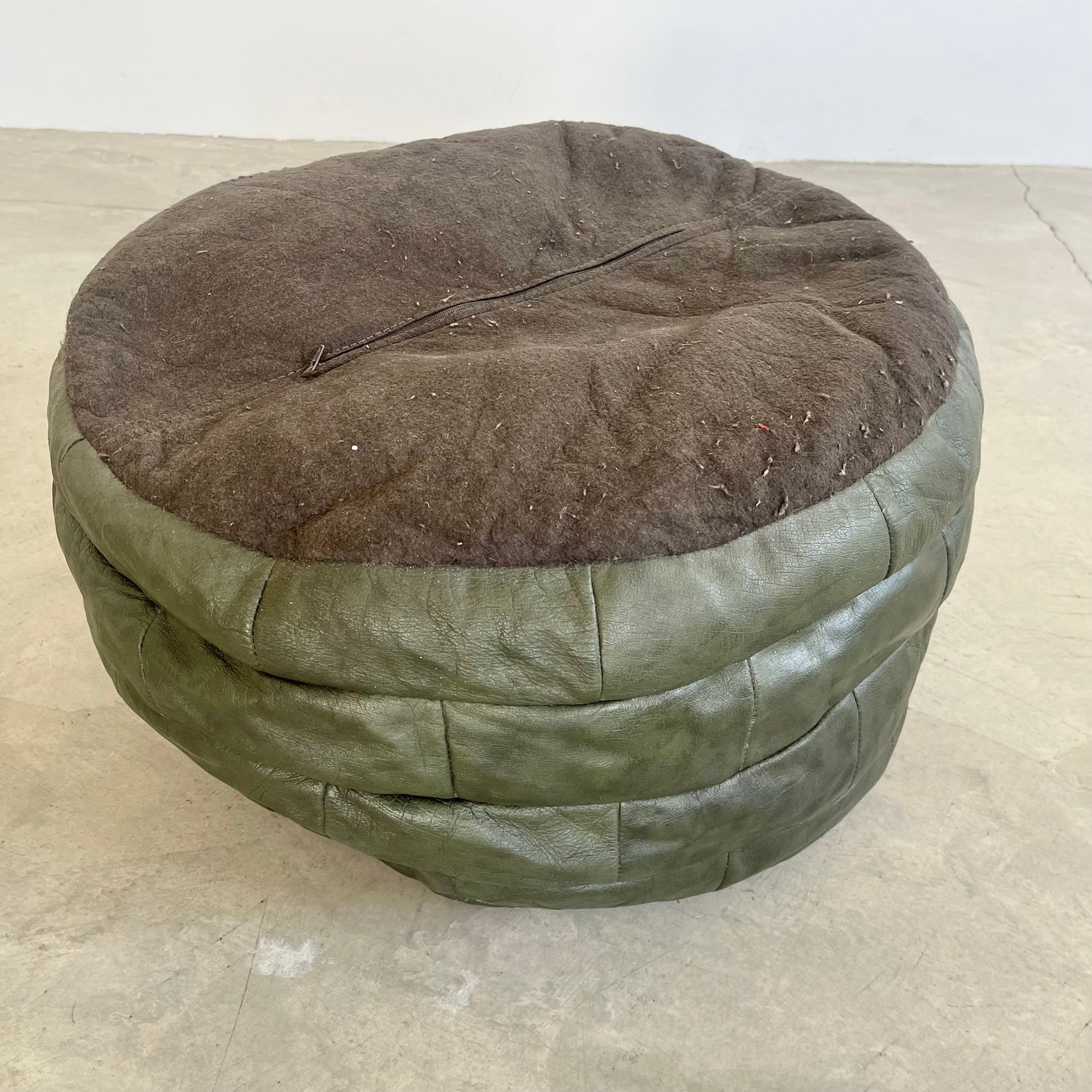 De Sede Green Leather Patchwork Ottoman, 1970s Switzerland