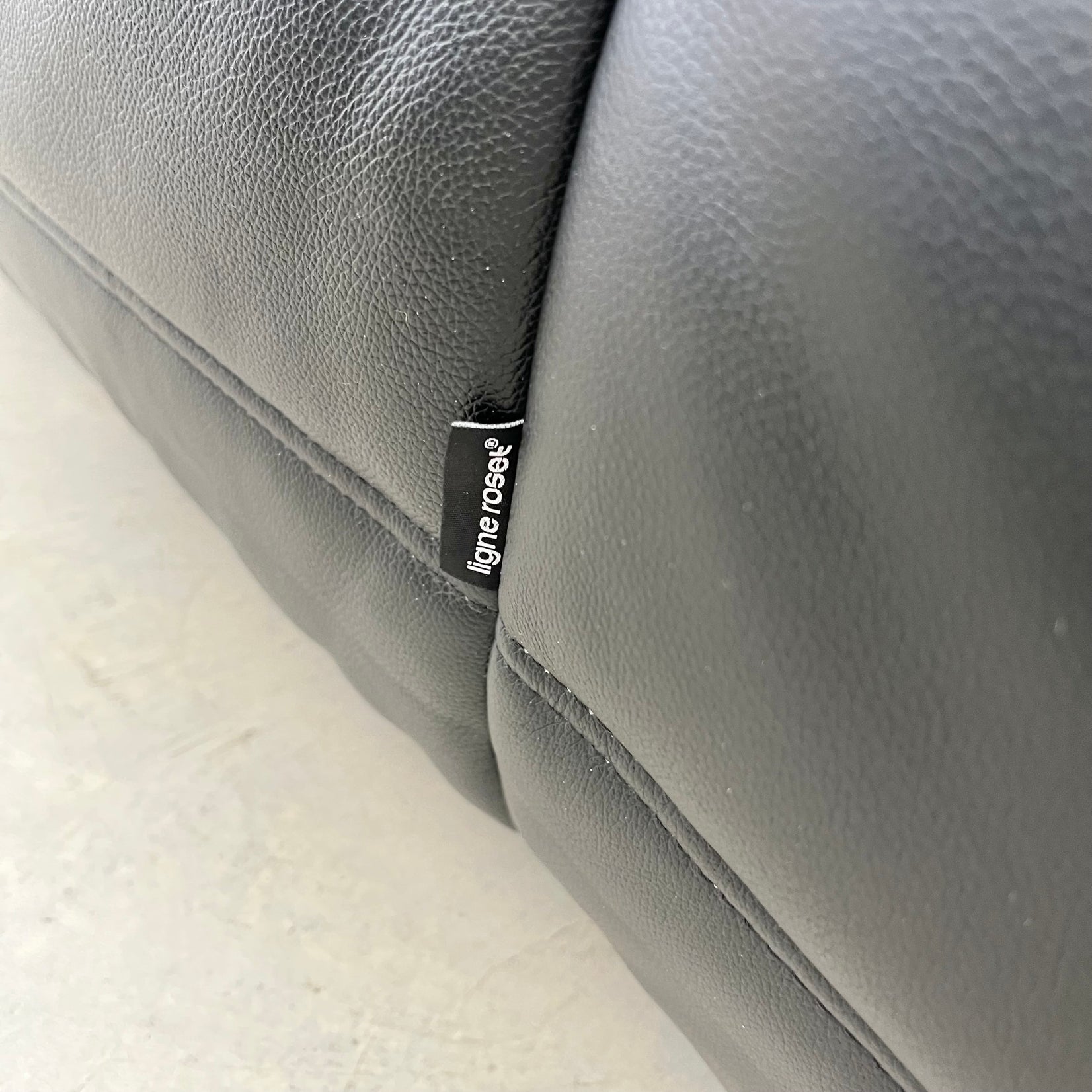 Black Leather Corner Togo Seat