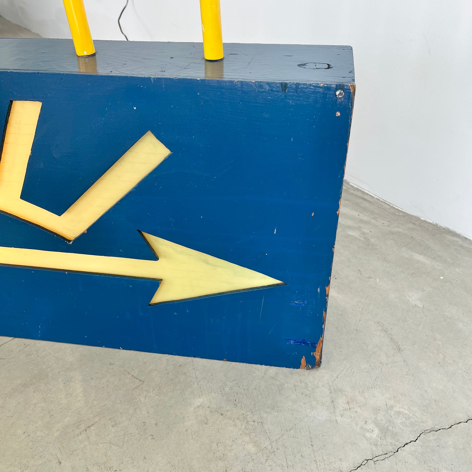 Illuminated 'Arrow of Light' Cub Scout Sign
