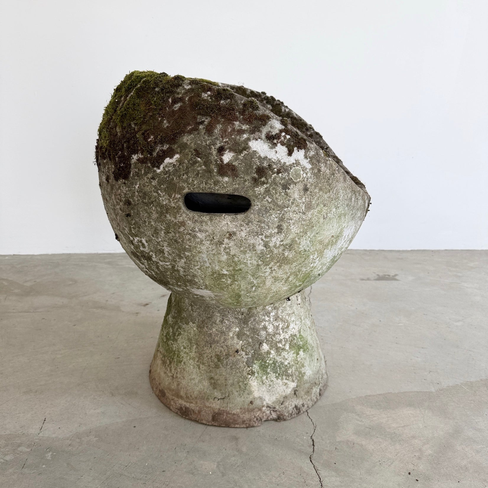 Willy Guhl Concrete Pod Chair, 1960s Switzerland