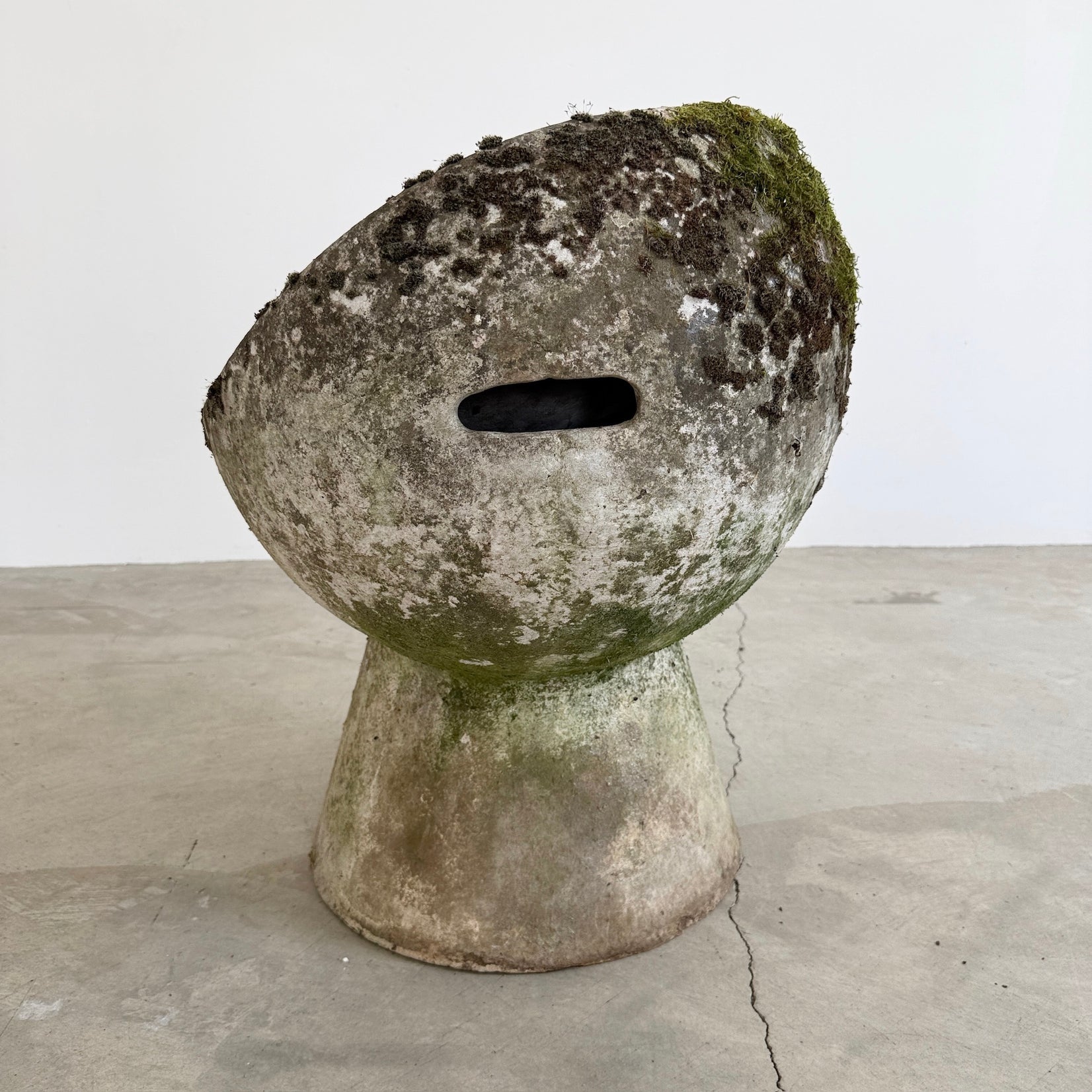 Willy Guhl Concrete Pod Chair, 1960s Switzerland