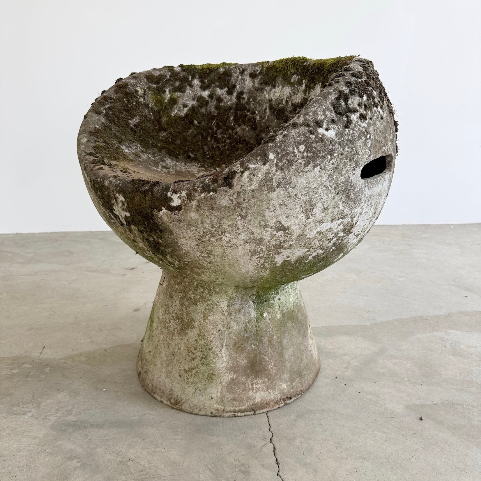 Willy Guhl Concrete Pod Chair, 1960s Switzerland