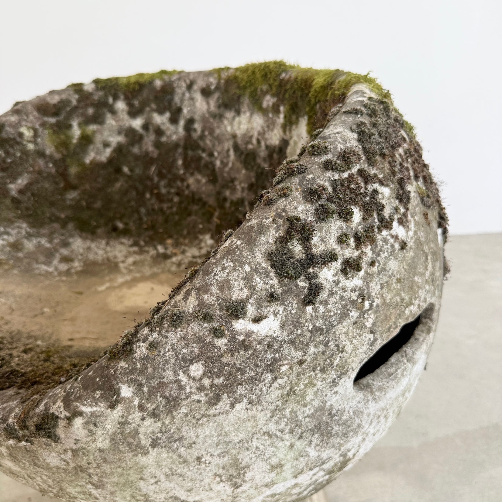 Willy Guhl Concrete Pod Chair, 1960s Switzerland