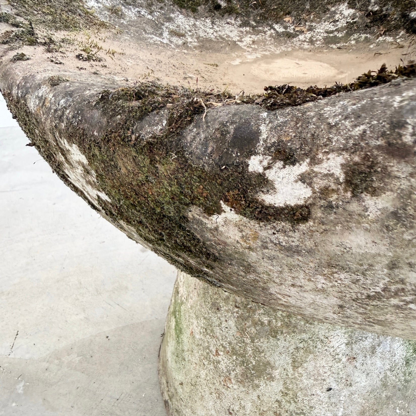 Willy Guhl Concrete Pod Chair, 1960s Switzerland