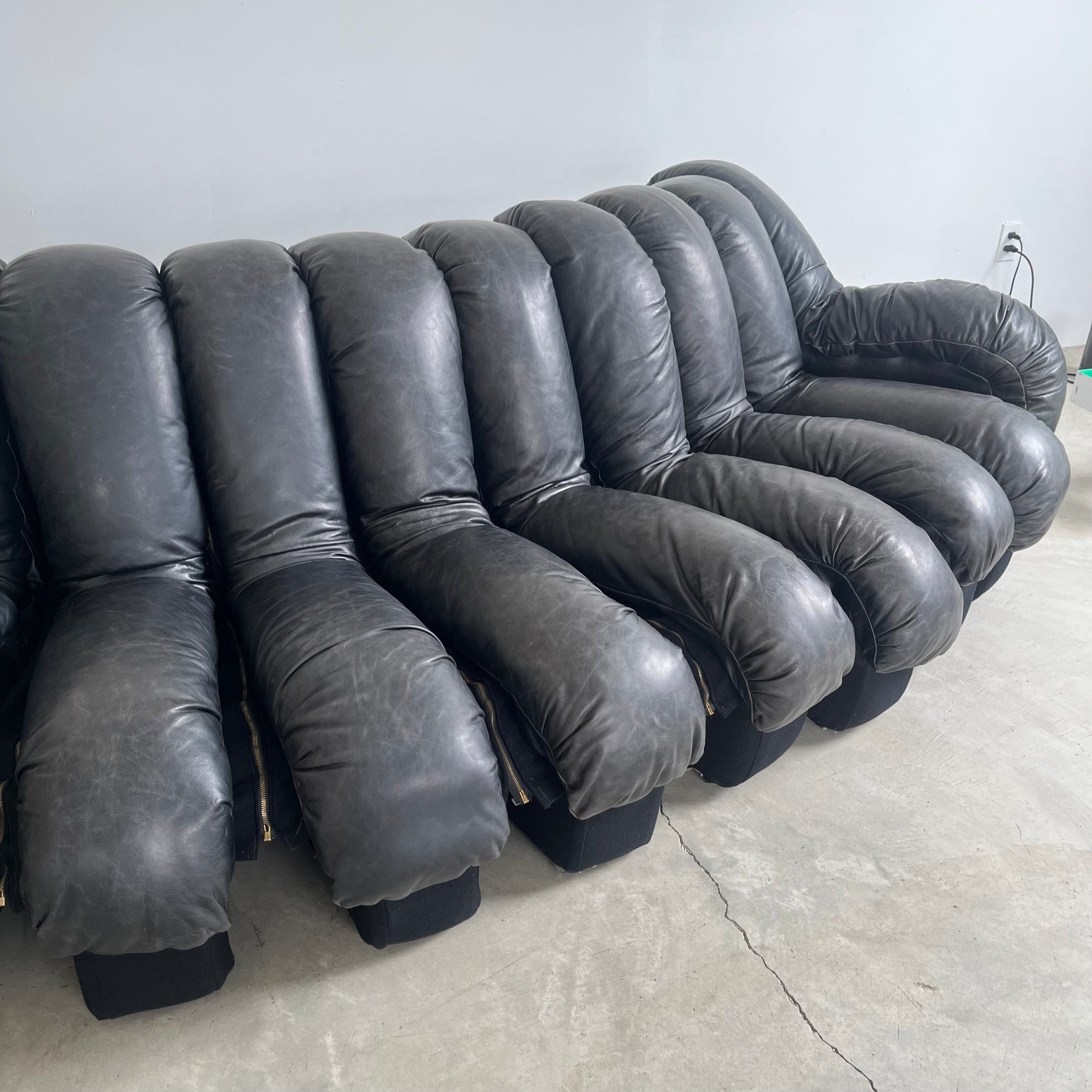 DS-600 Non-Stop Sofa with 11 Elements
