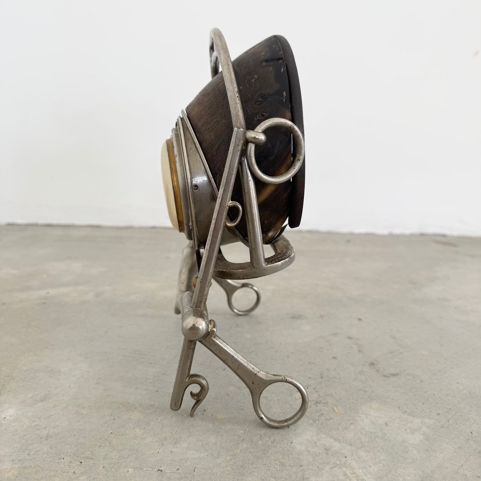 Horseshoe Table Clock
