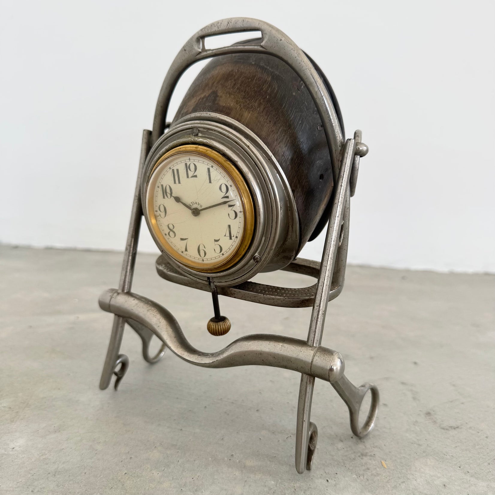 Horseshoe Table Clock