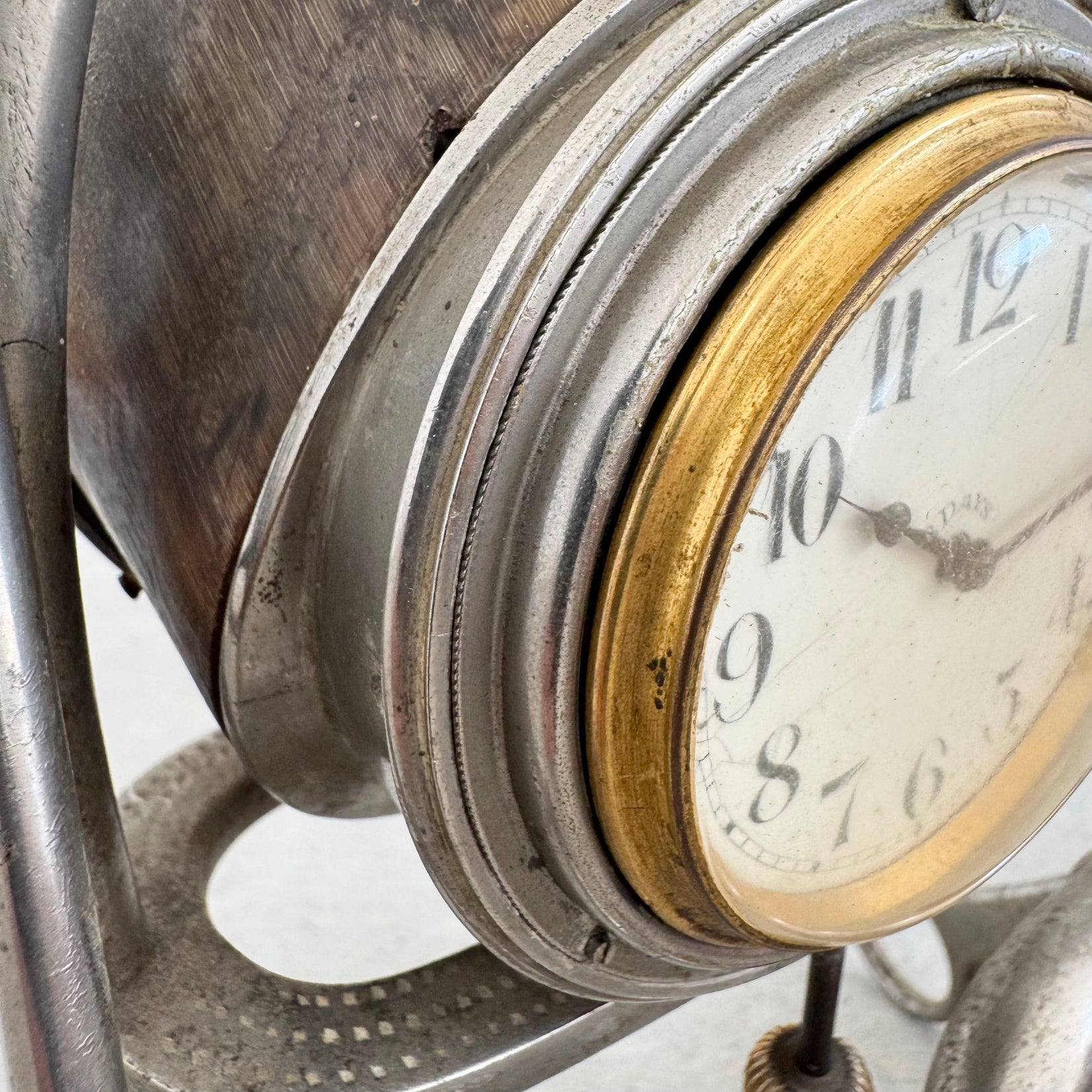 Horseshoe Table Clock