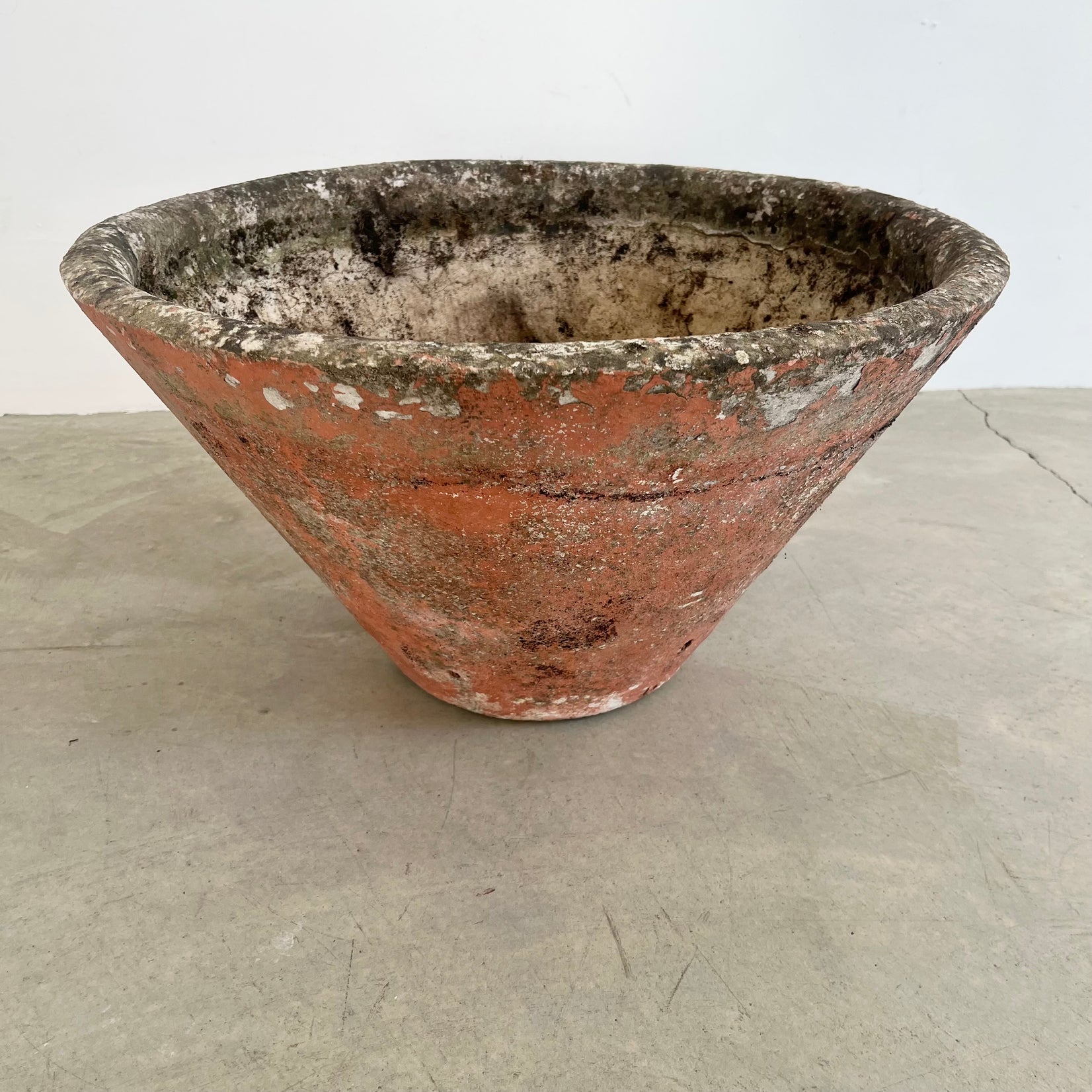 Small Concrete Flower pot by Willy Guhl, 1960s Switzerland
