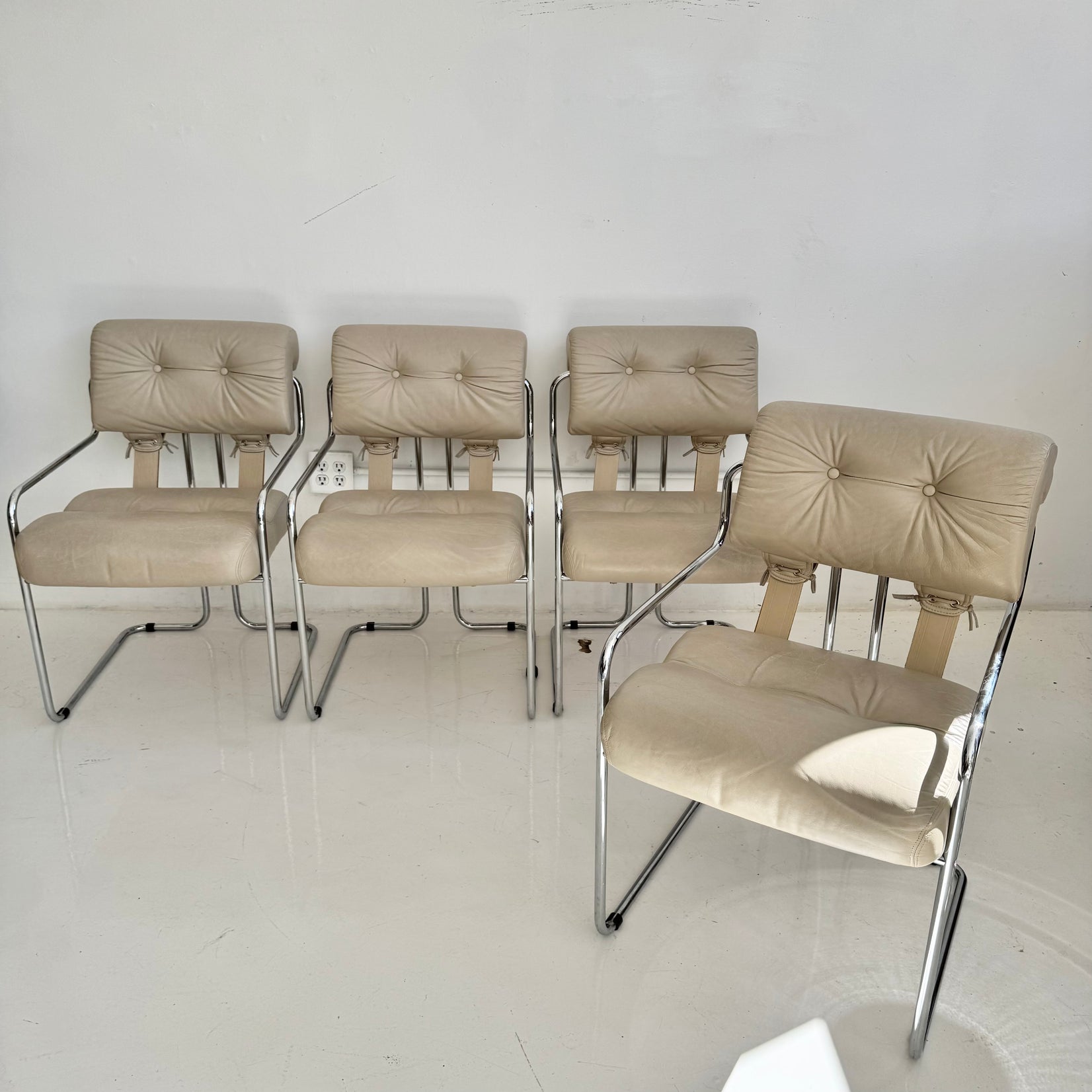 Set of 4 Grey Leather Tucroma Dining Chairs