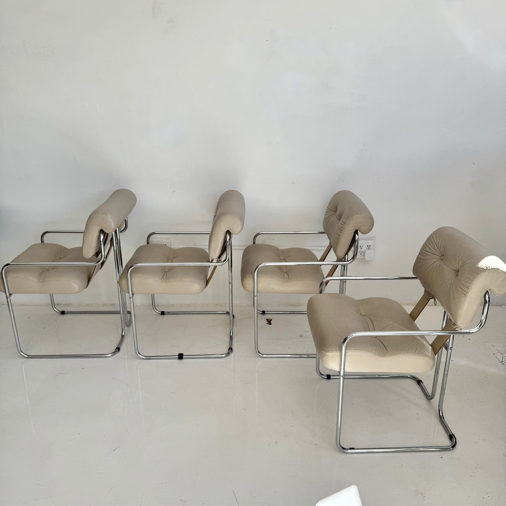 Set of 4 Grey Leather Tucroma Dining Chairs