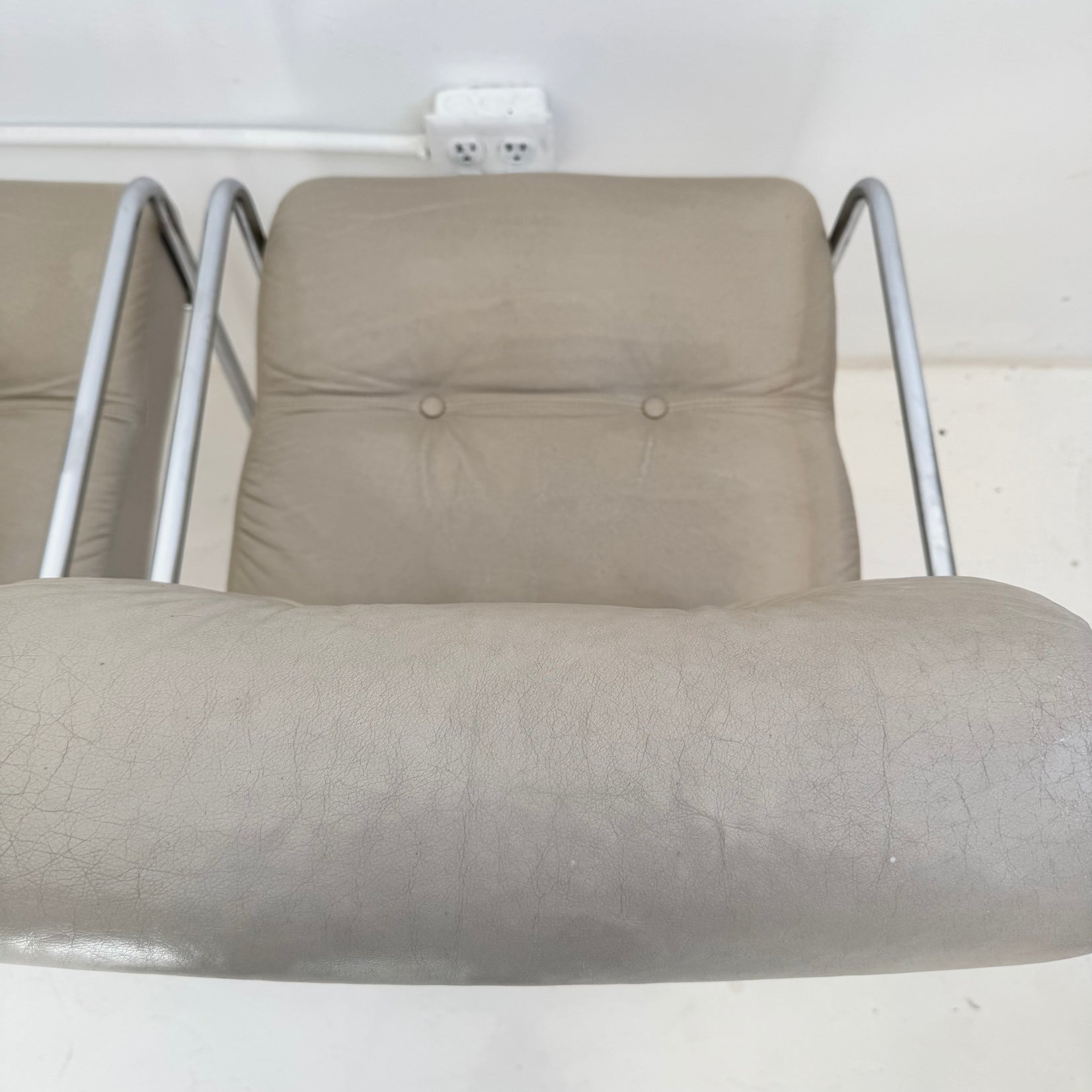 Set of 4 Grey Leather Tucroma Dining Chairs