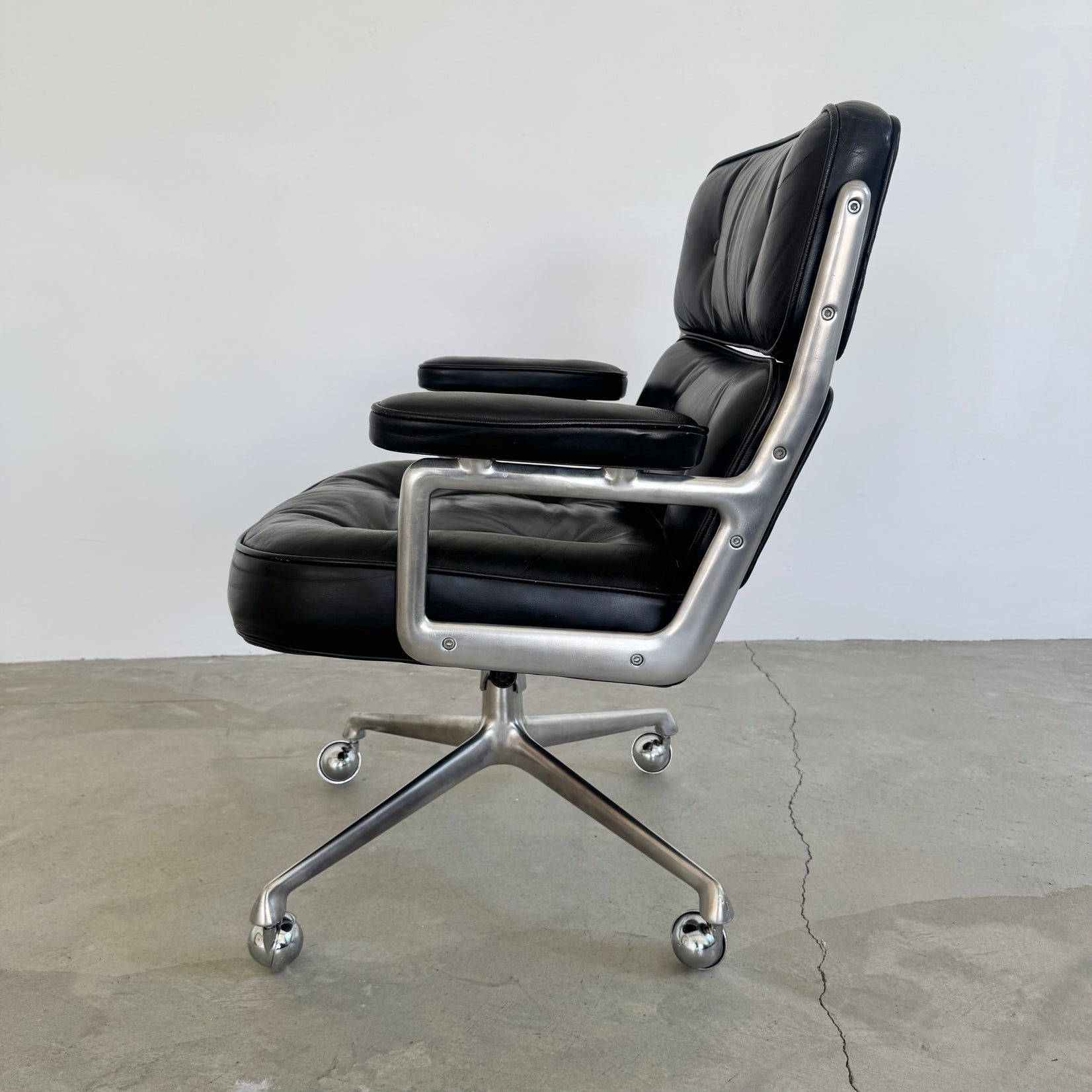 Time Life Chair in Black Leather