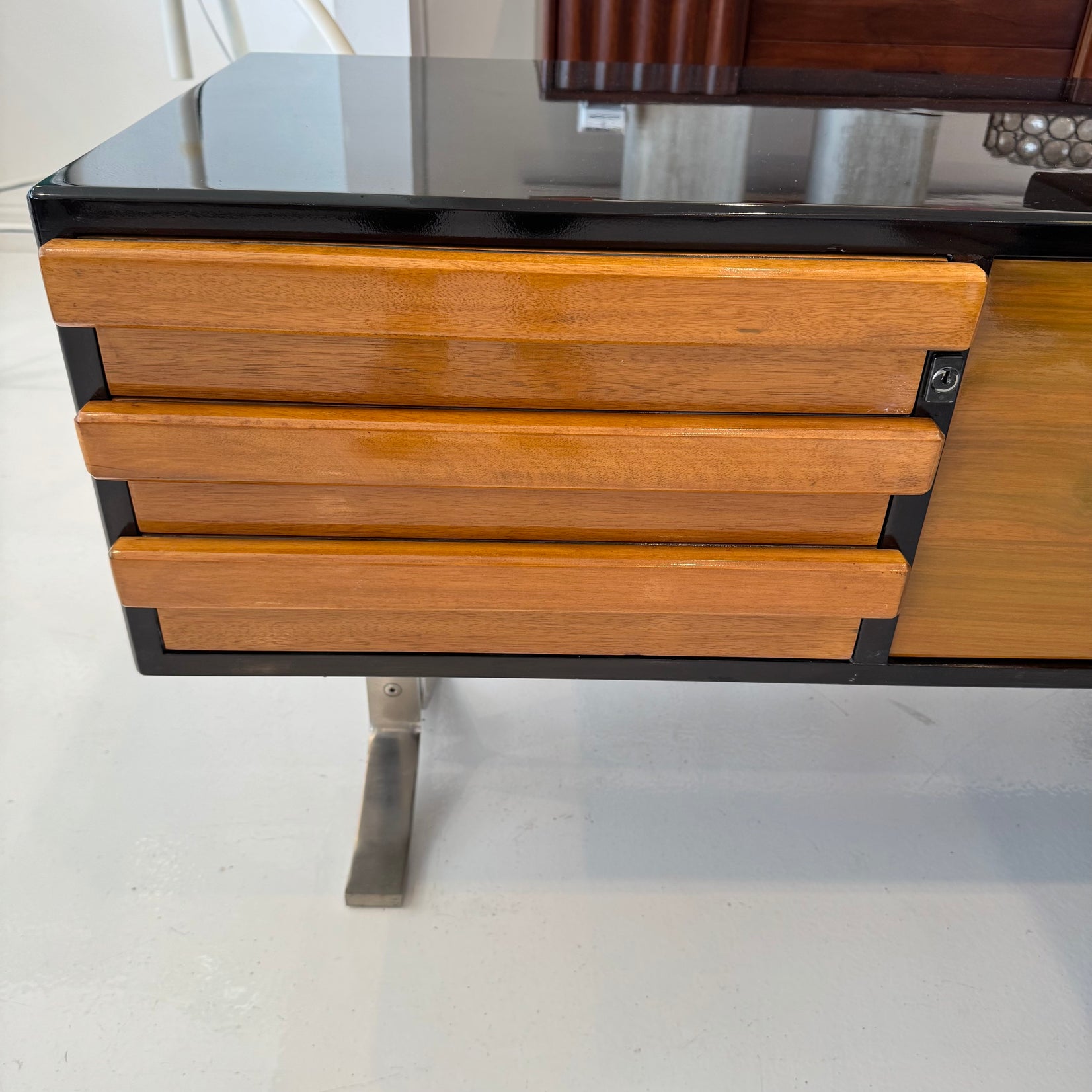Gianni Moscatelli Desk