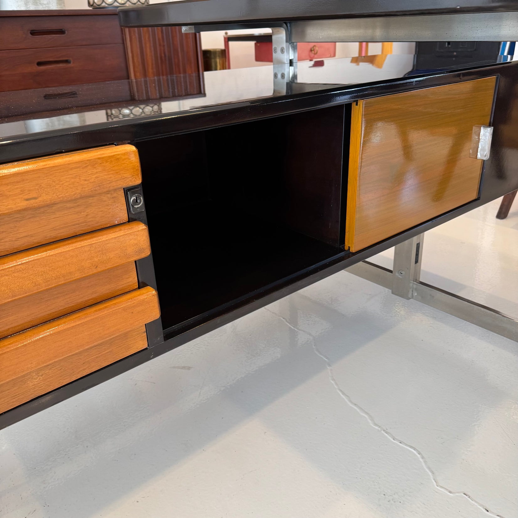 Gianni Moscatelli Desk