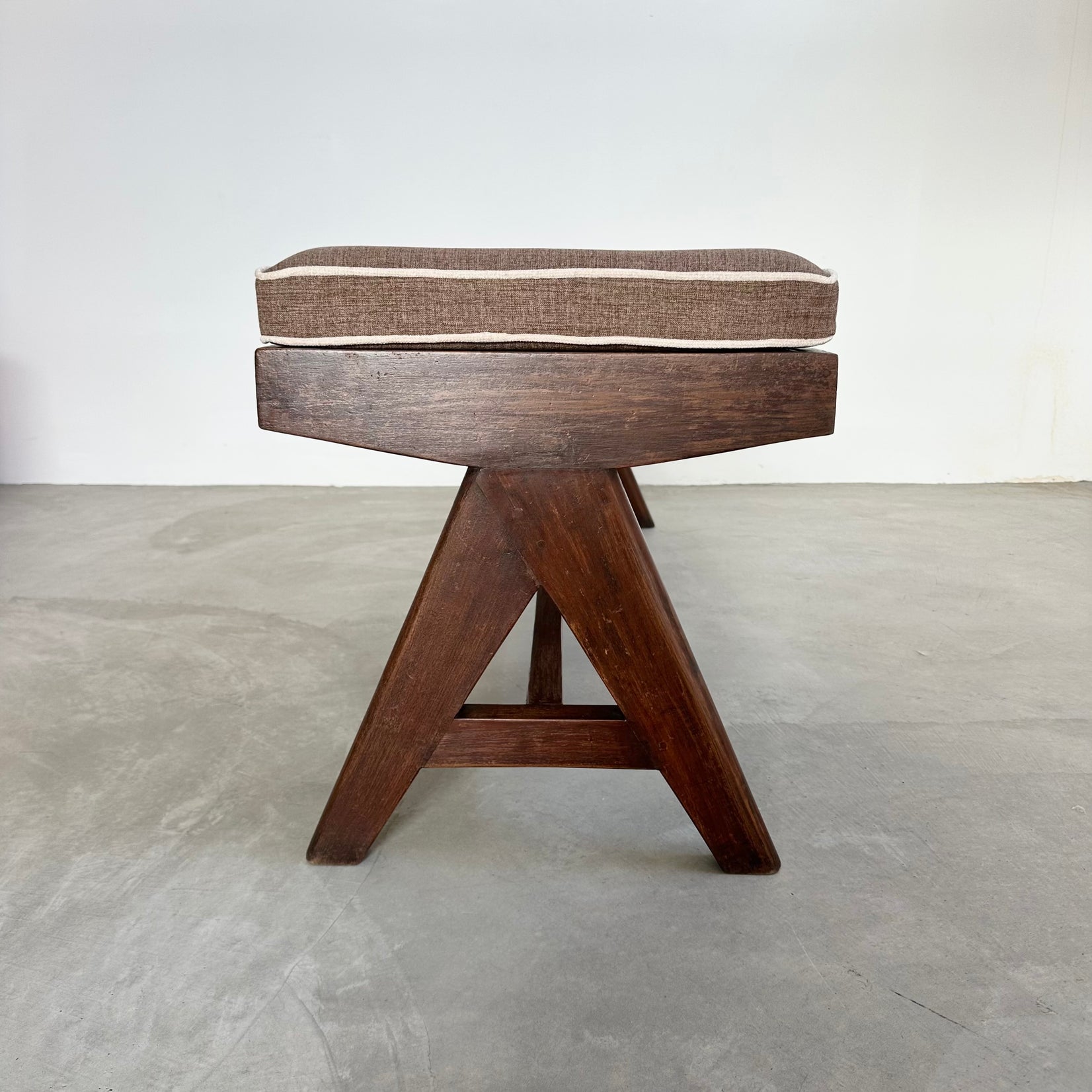 Pierre Jeanneret A Leg Bench