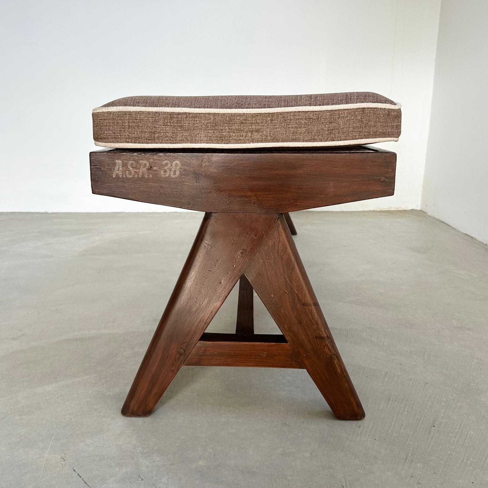 Pierre Jeanneret A Leg Bench