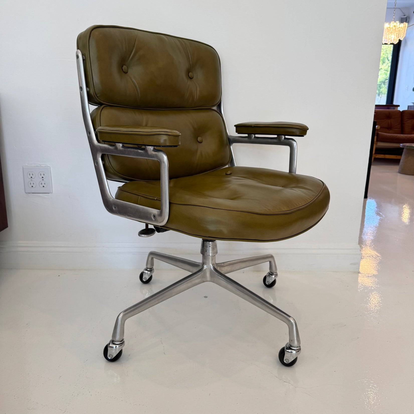 Time Life Chair in Olive Leather for Herman Miller