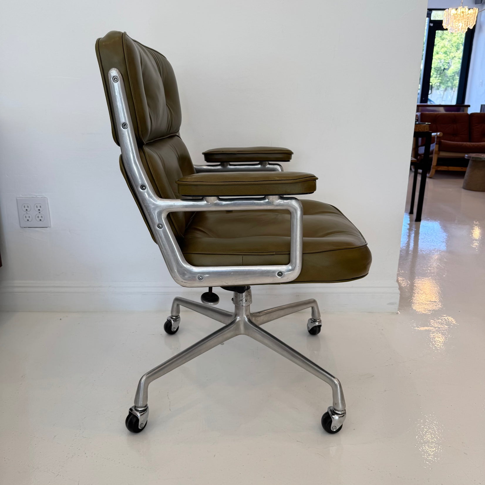 Time Life Chair in Olive Leather for Herman Miller