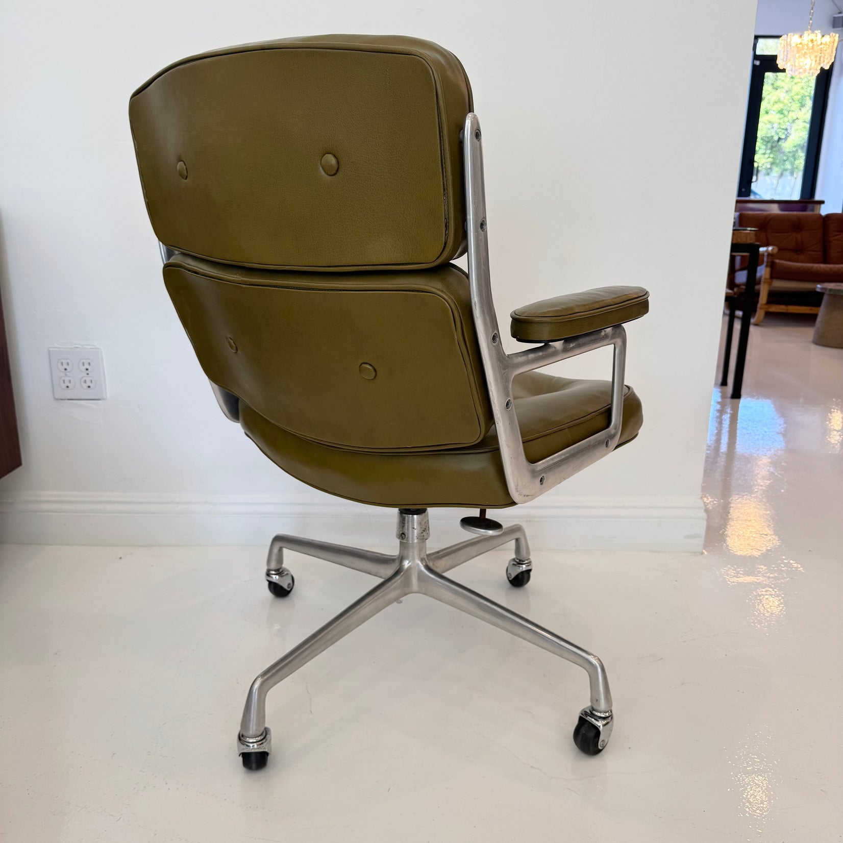 Time Life Chair in Olive Leather for Herman Miller