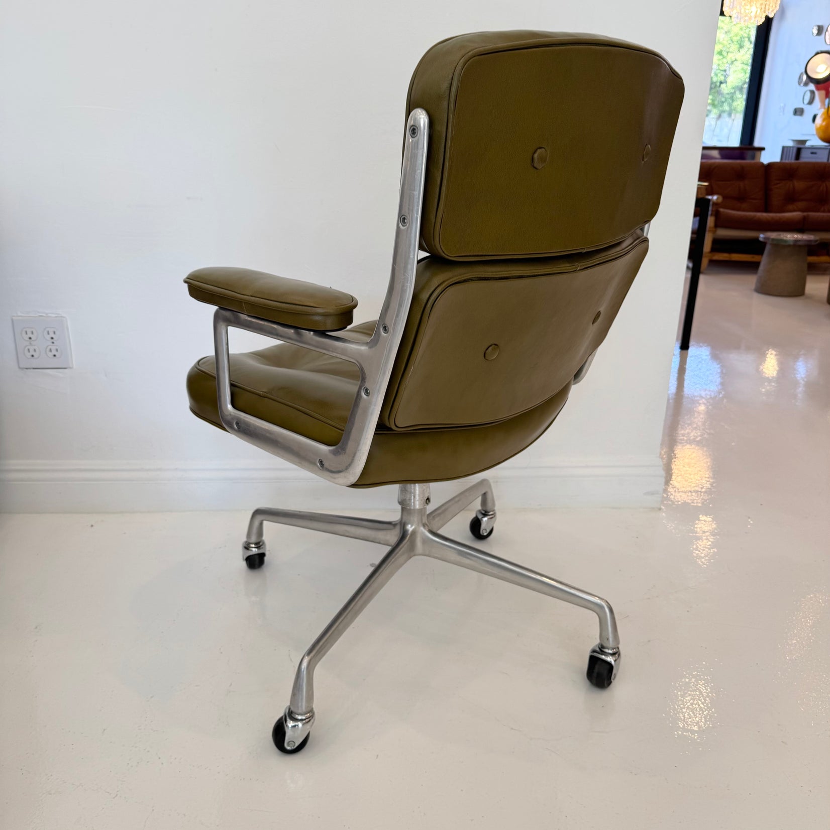 Time Life Chair in Olive Leather for Herman Miller