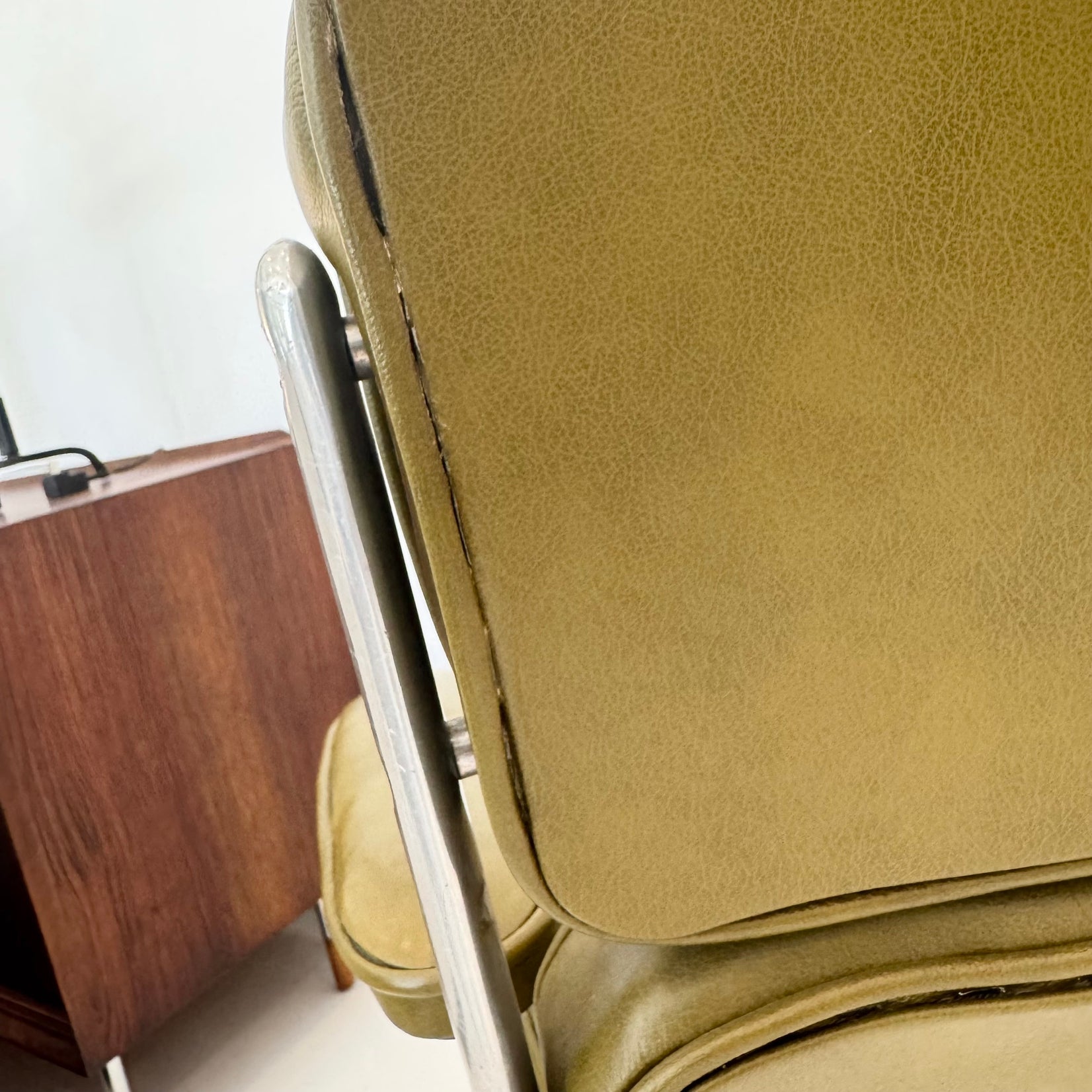 Time Life Chair in Olive Leather for Herman Miller