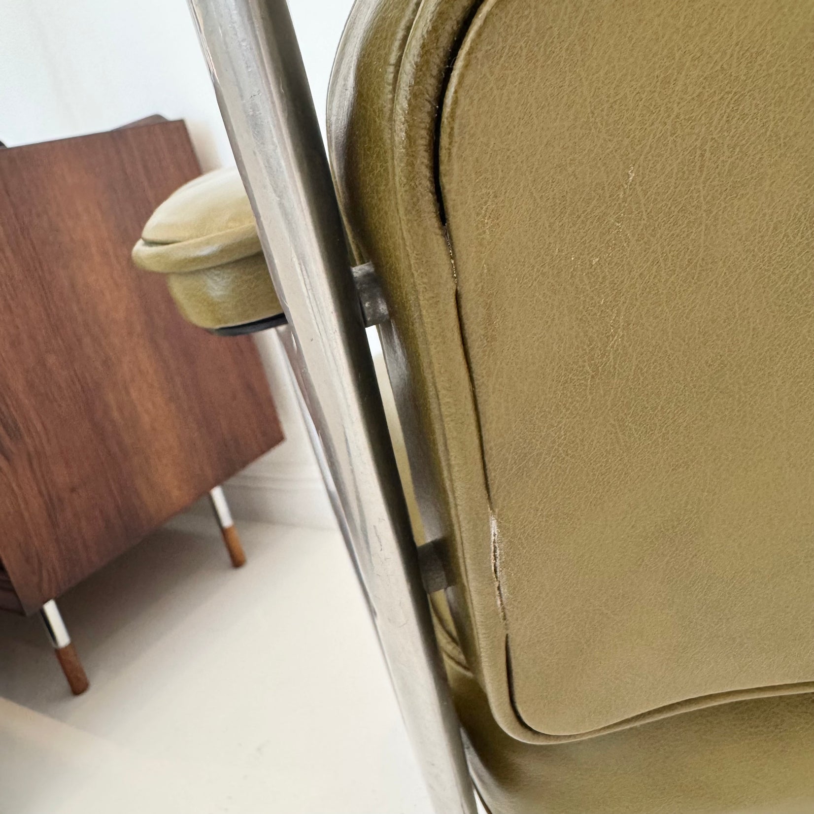 Time Life Chair in Olive Leather for Herman Miller