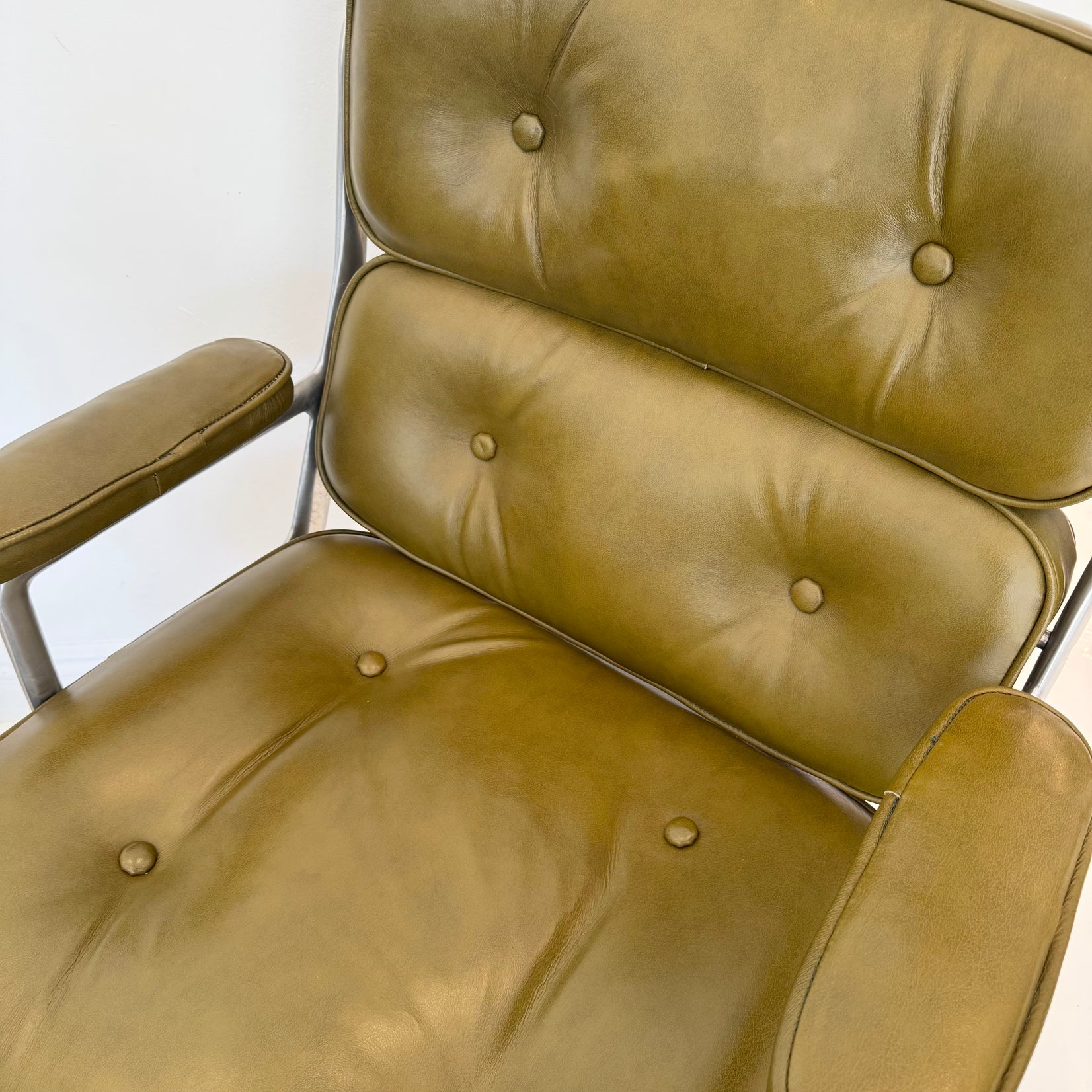 Time Life Chair in Olive Leather for Herman Miller