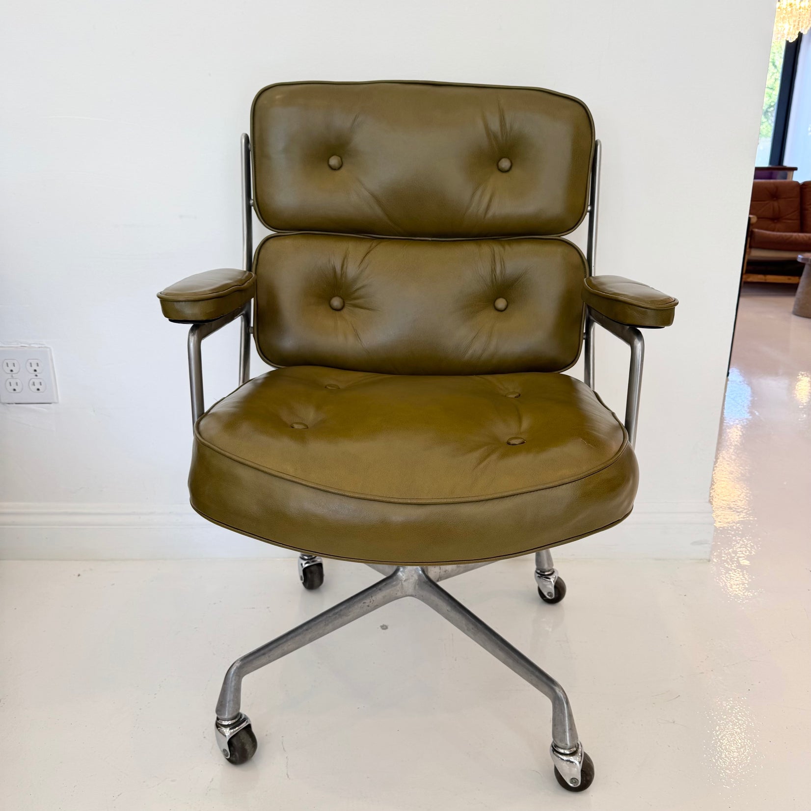 Time Life Chair in Olive Leather for Herman Miller