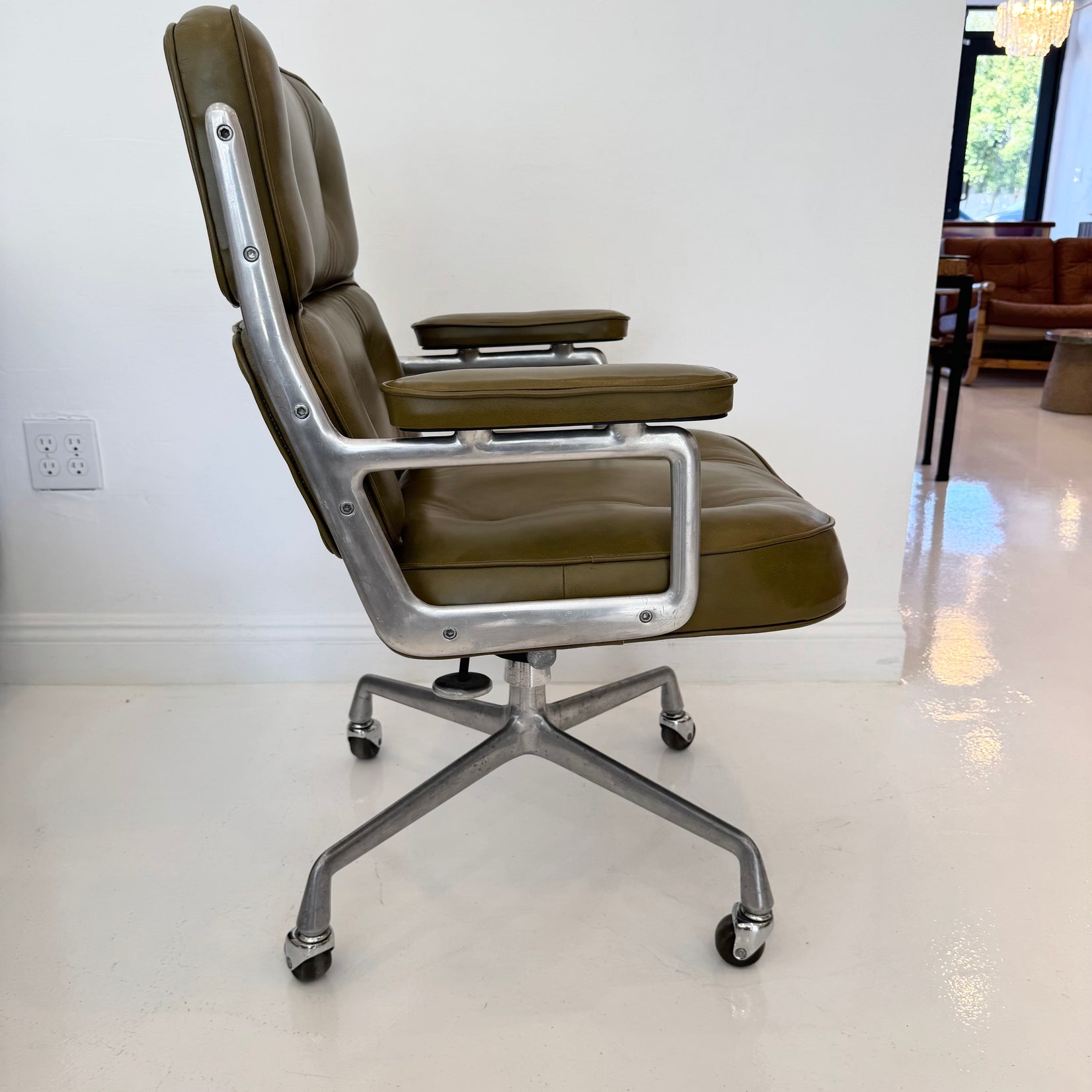 Time Life Chair in Olive Leather for Herman Miller